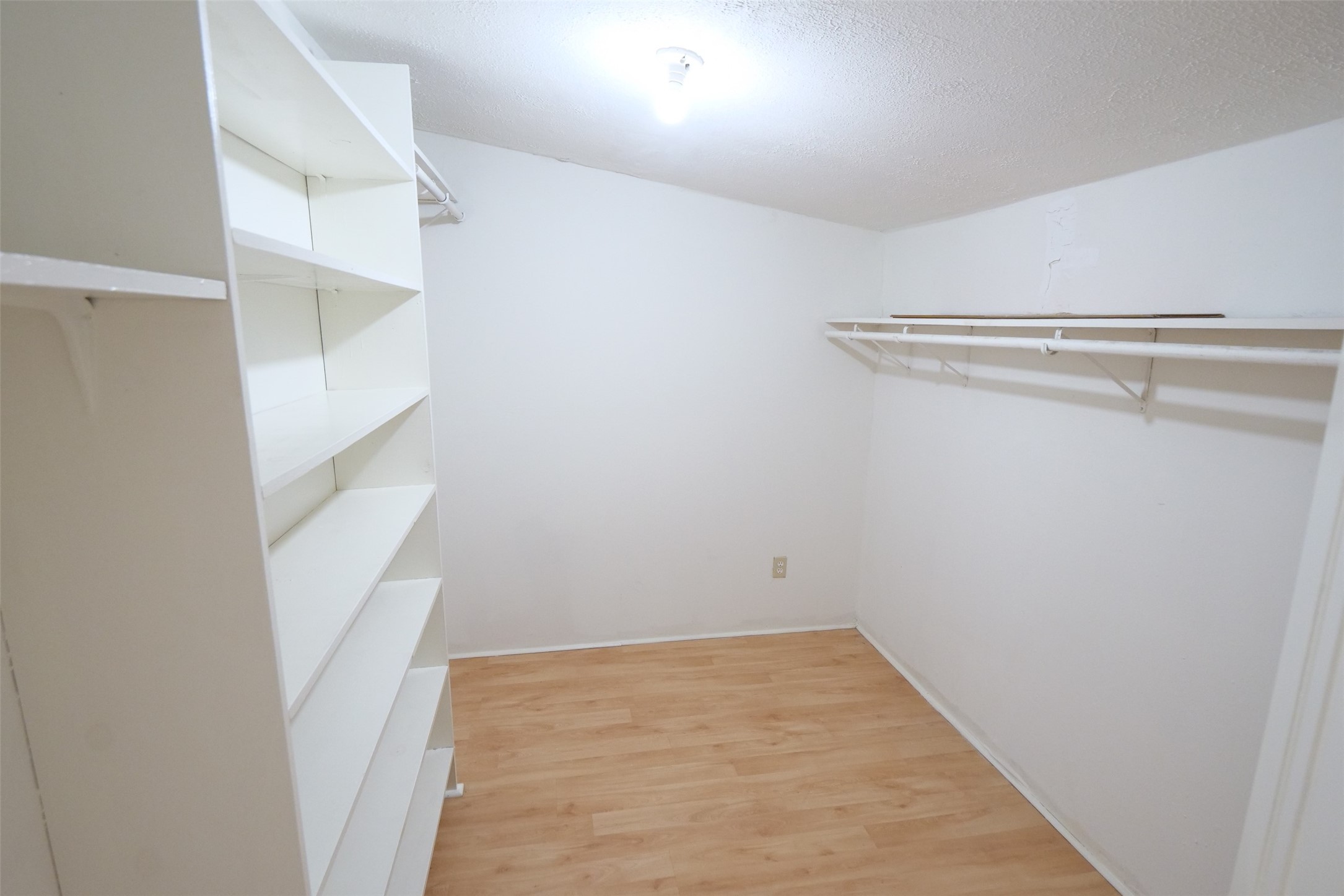 5231 Beechnut Street Property Photo 22
