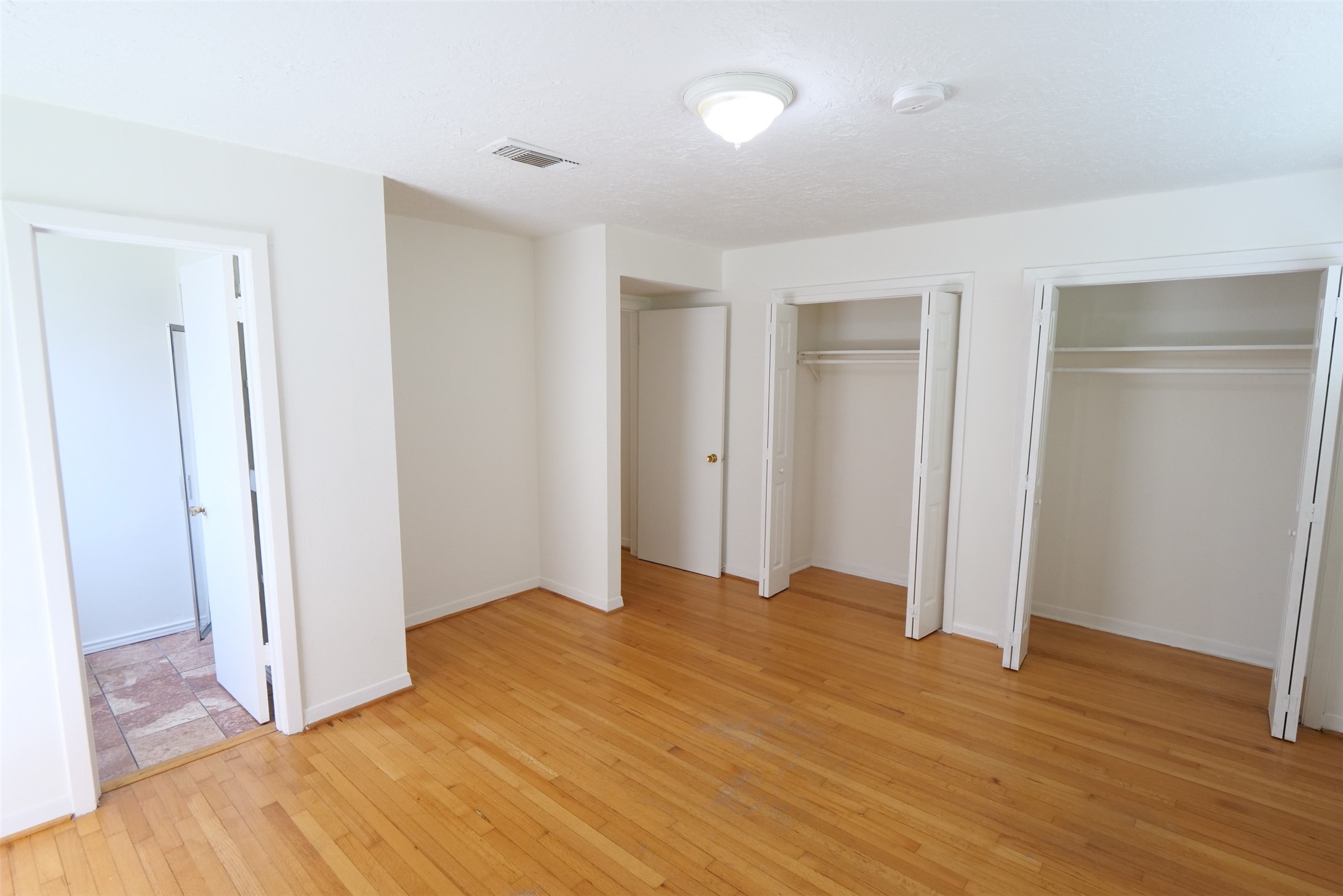5231 Beechnut Street Property Photo 24