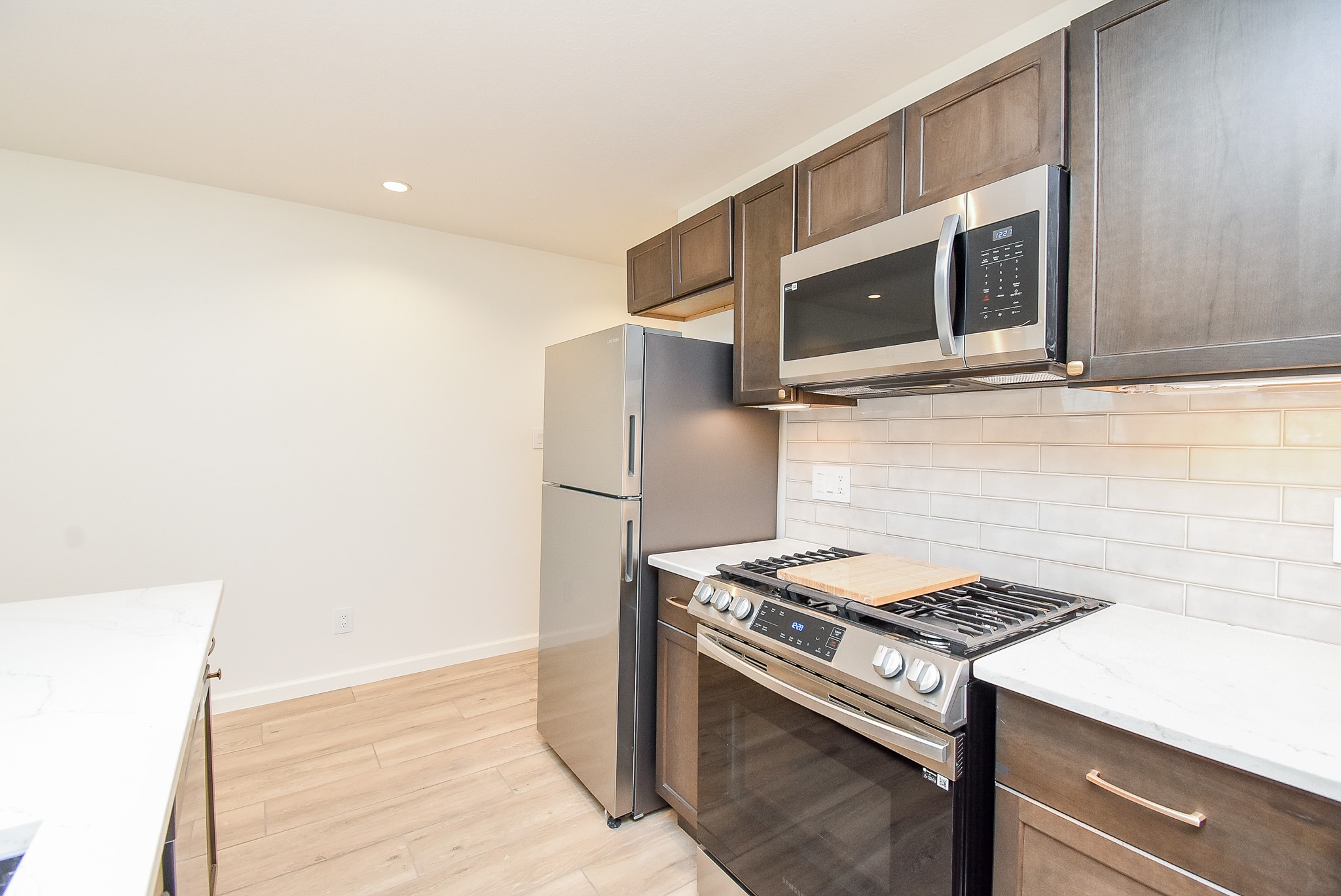 2509 Terry Street B Property Photo 5
