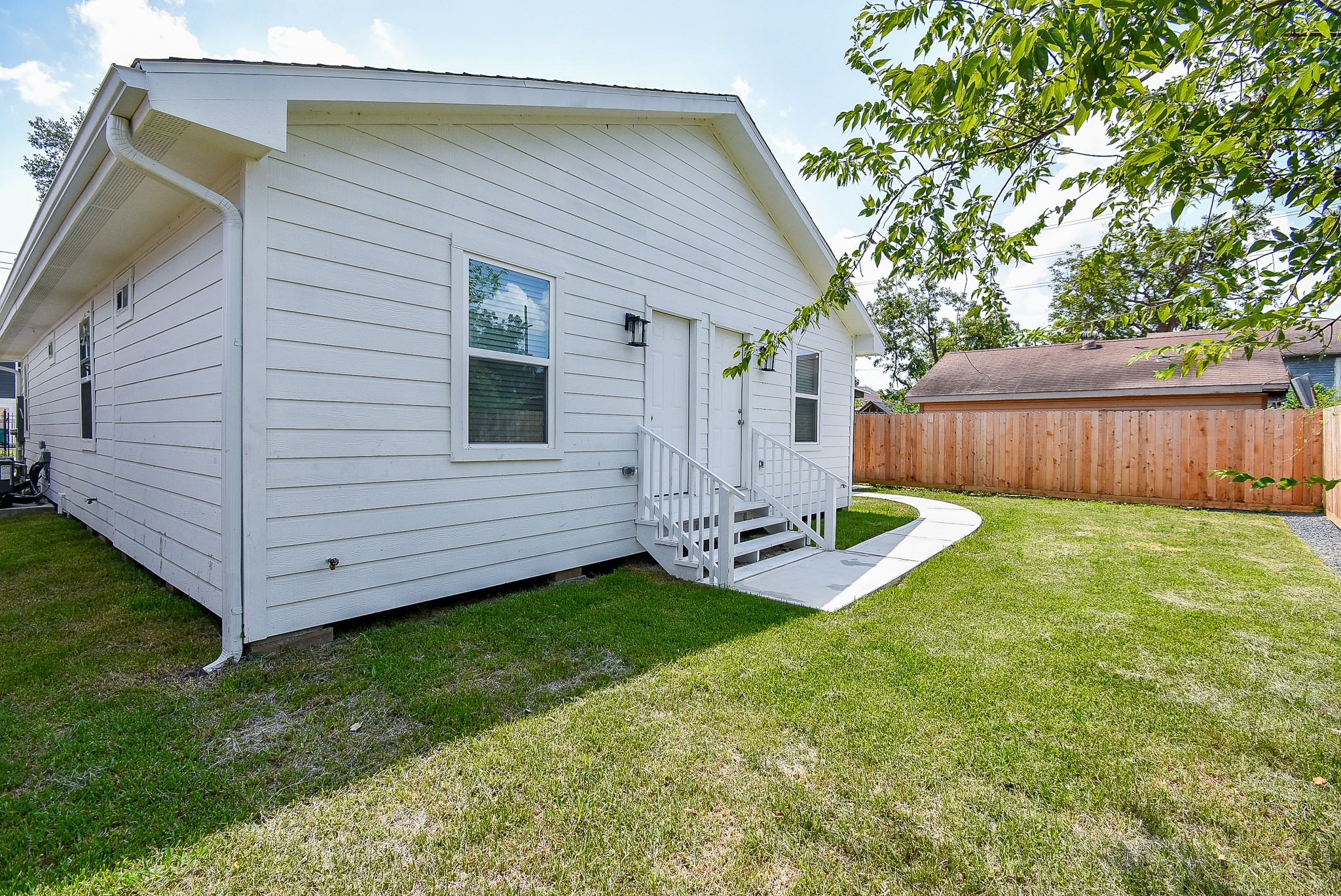 2509 Terry Street B Property Photo 15