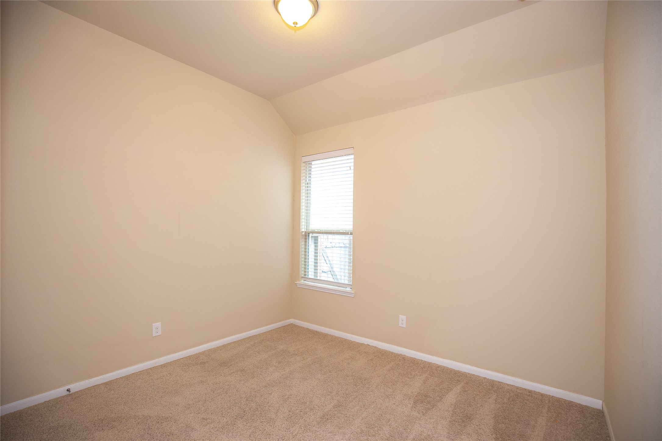 311 Lockridge Hill Ln Property Photo 26