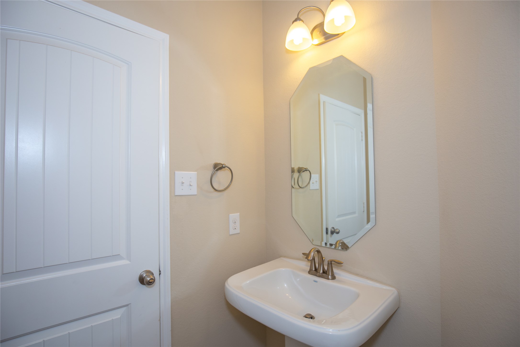 311 Lockridge Hill Ln Property Photo 29