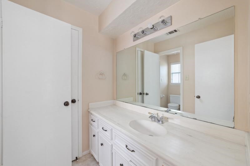 2306 Vine Creek Drive Property Photo 24