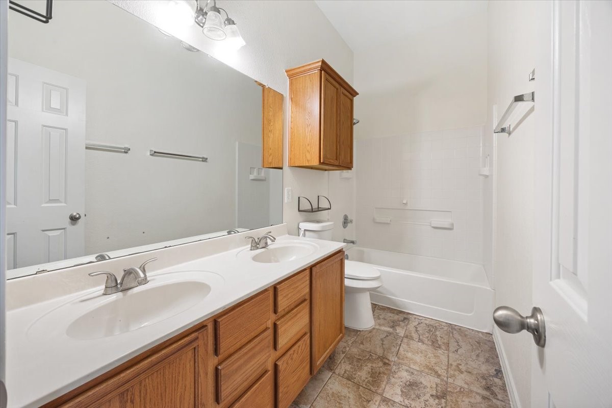 7704 Labrador Drive Property Photo 19