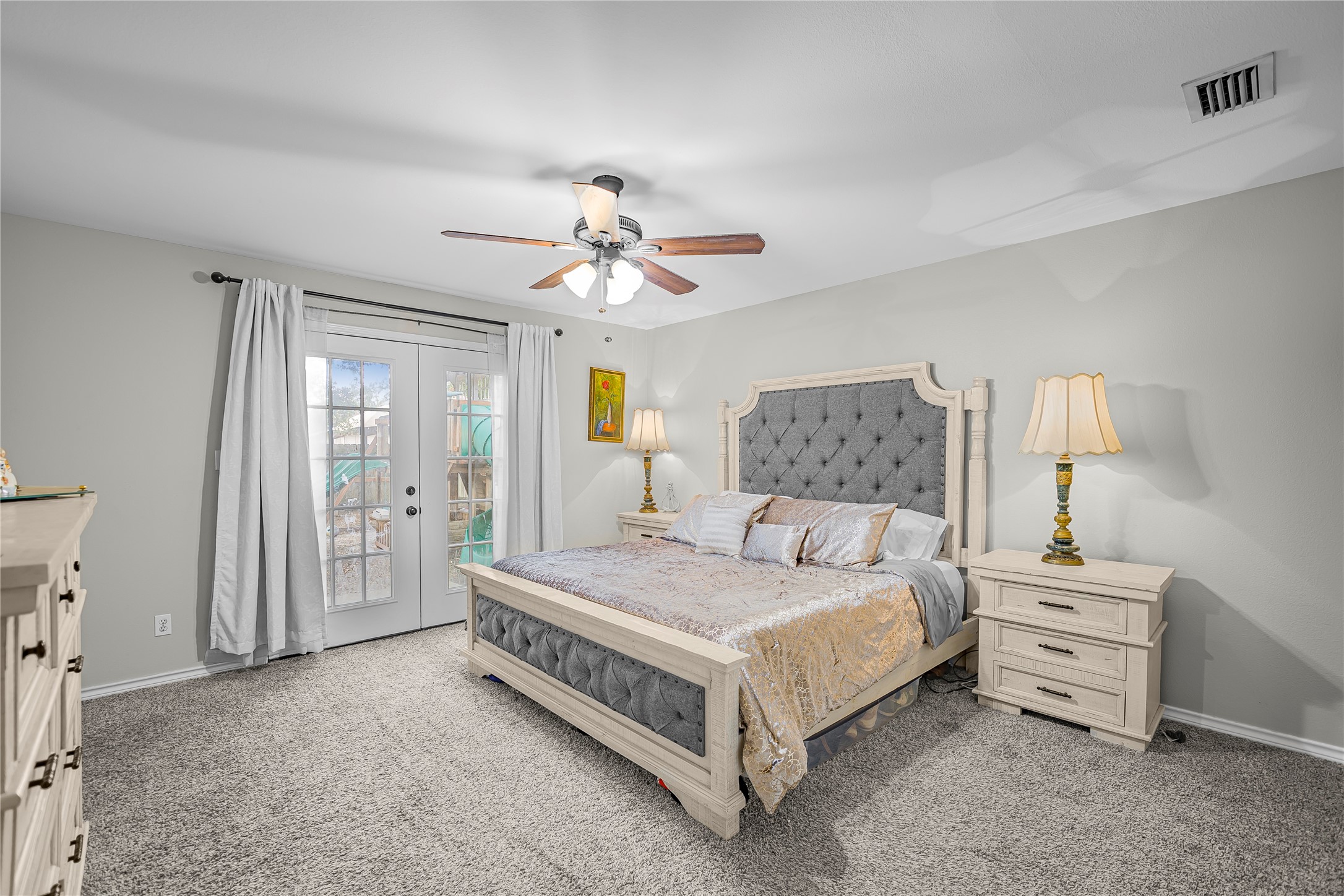 105 Tournament Drive Property Photo 13