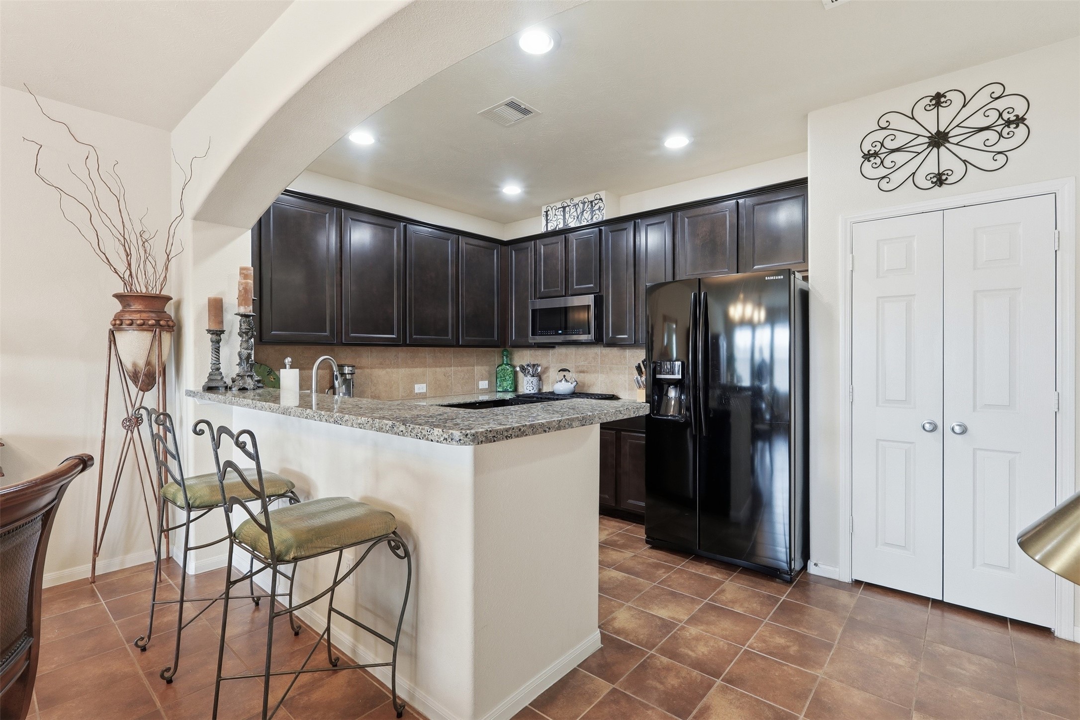8429 Sunset Loch Drive Property Photo 5