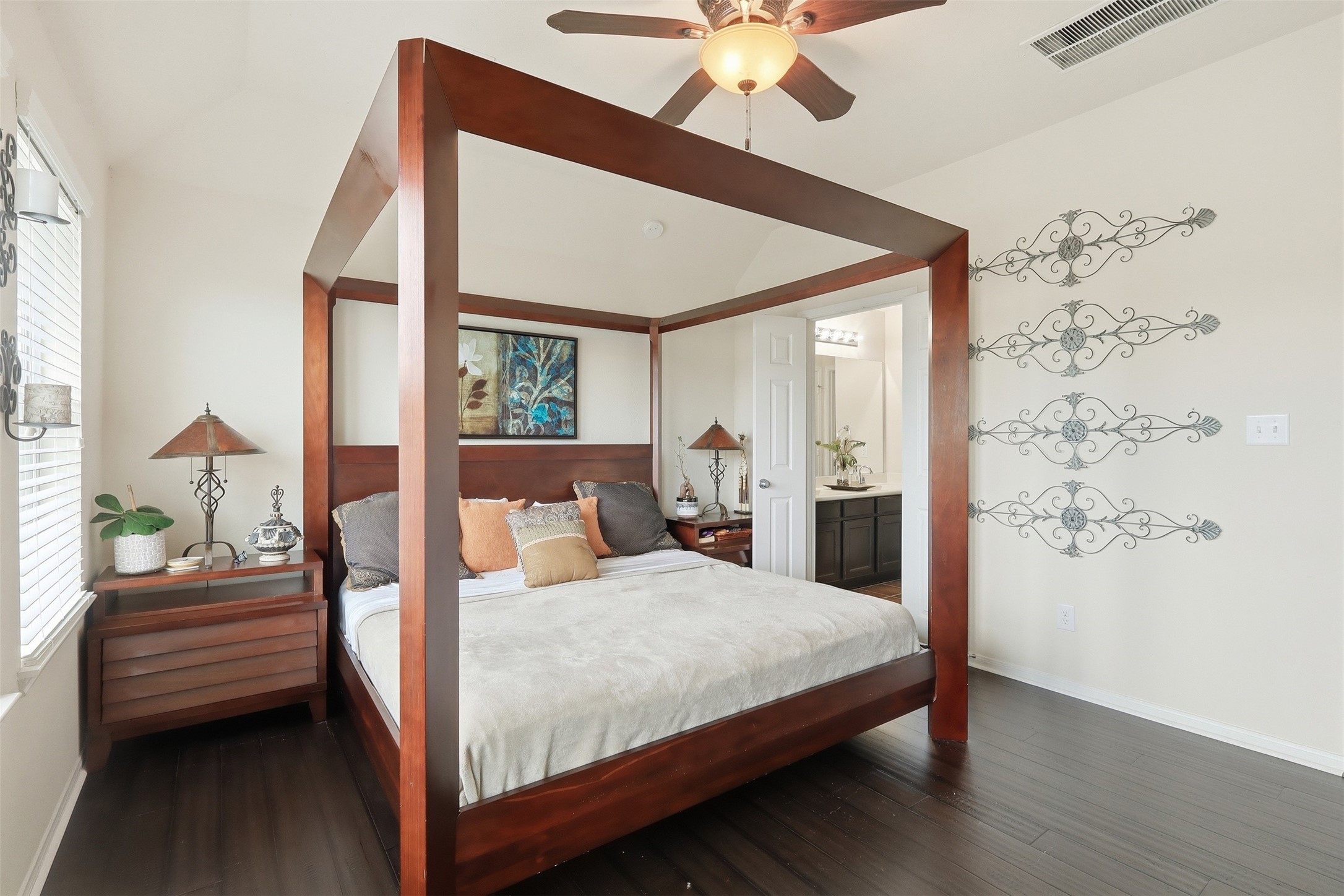8429 Sunset Loch Drive Property Photo 13