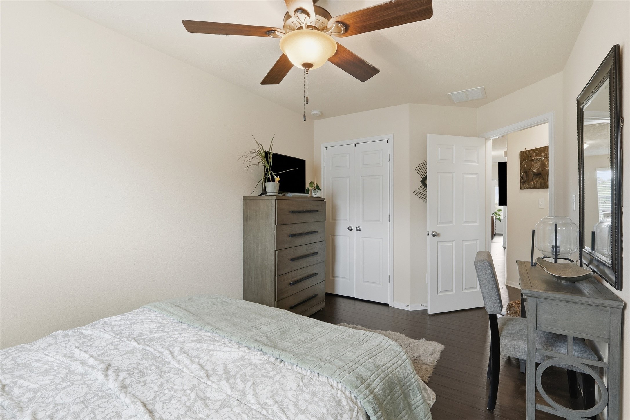 8429 Sunset Loch Drive Property Photo 17