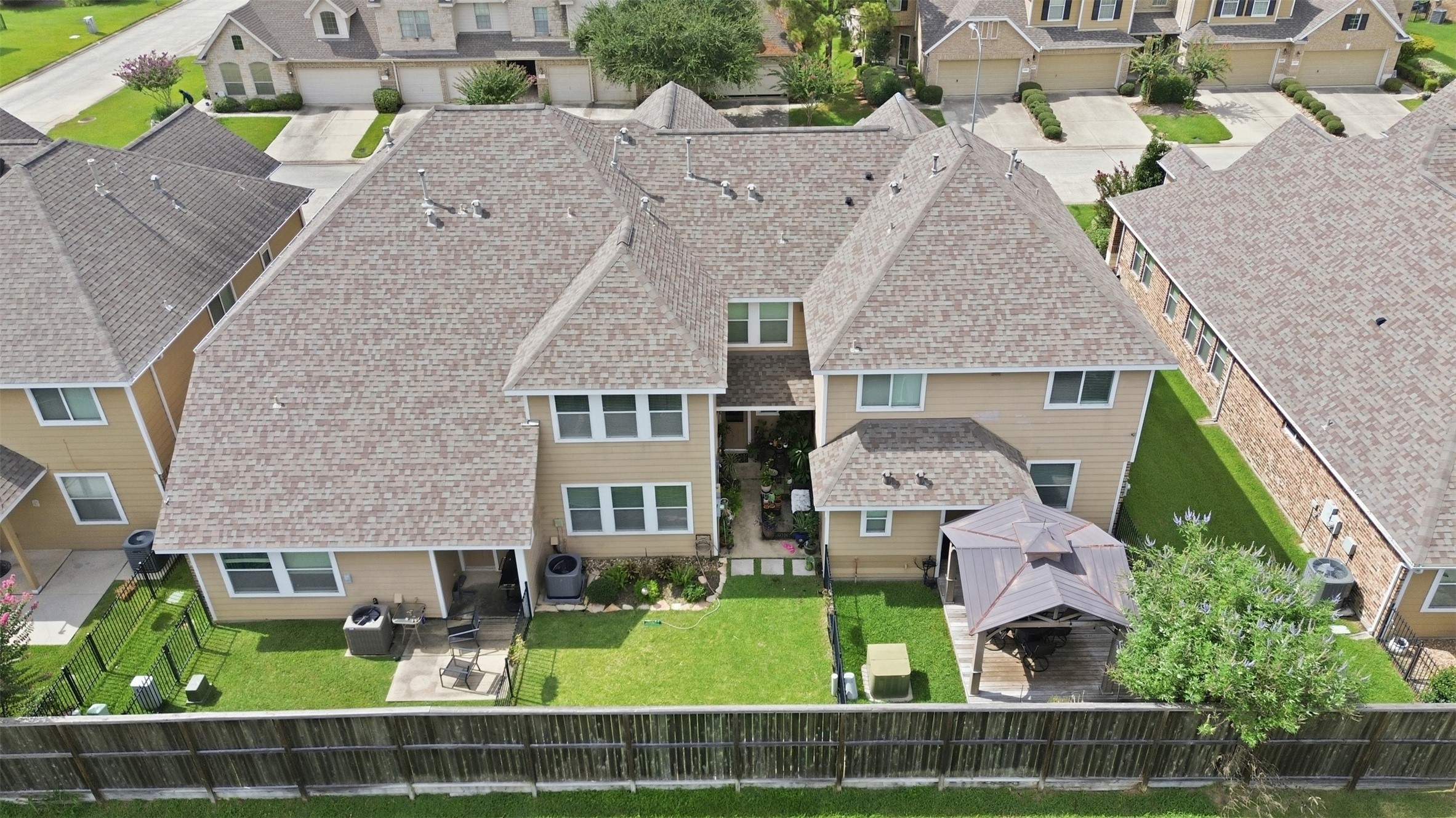 8429 Sunset Loch Drive Property Photo 24