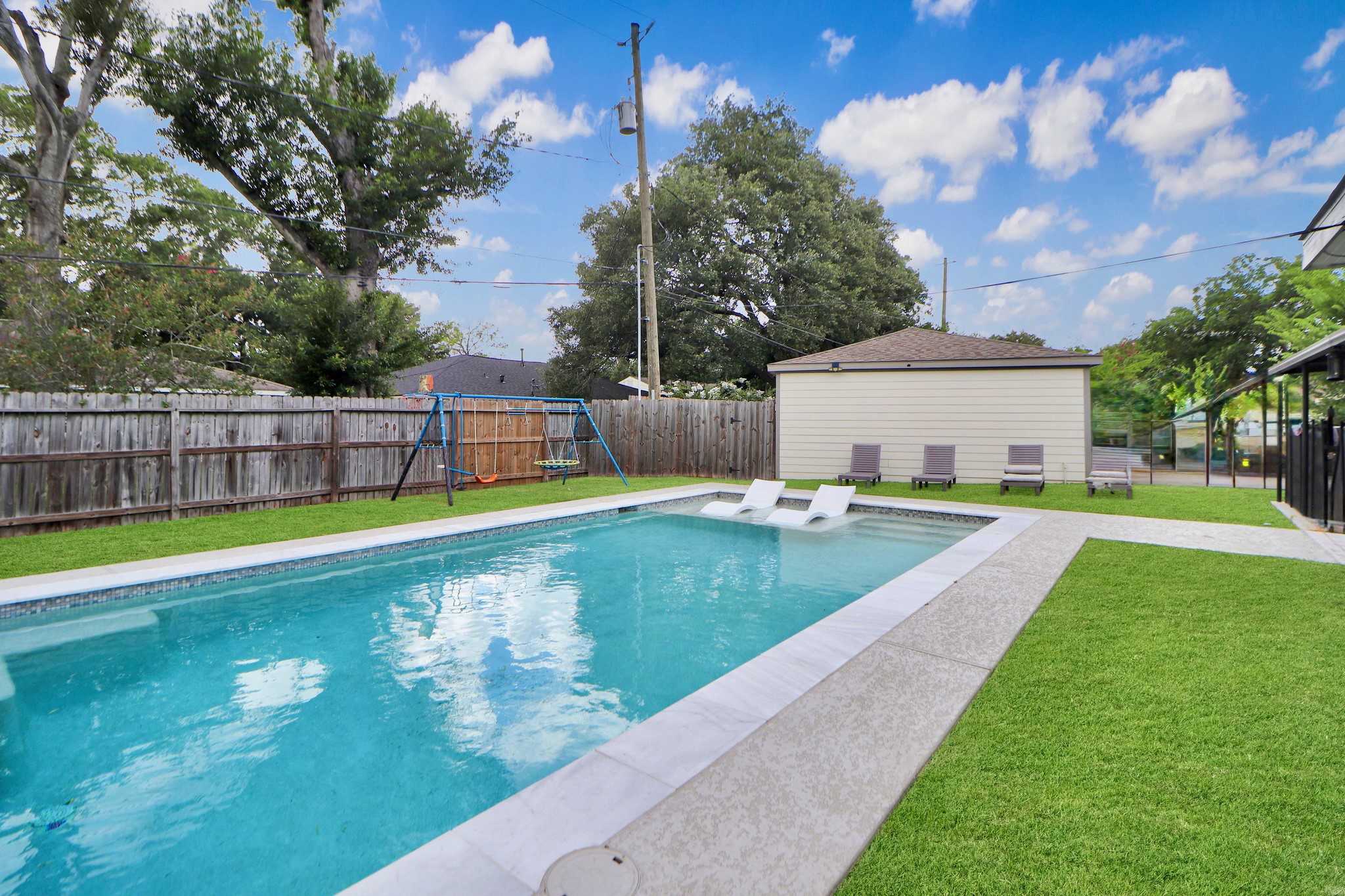 6039 Mcknight Street Property Photo 25