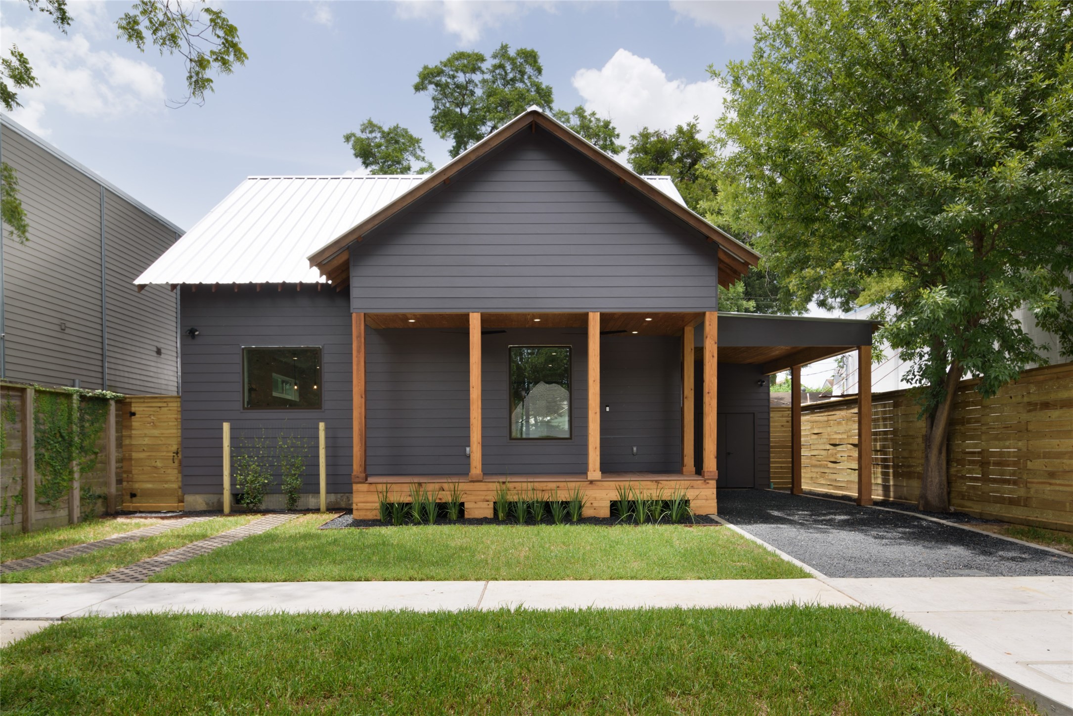1037 Rutland Street Property Photo