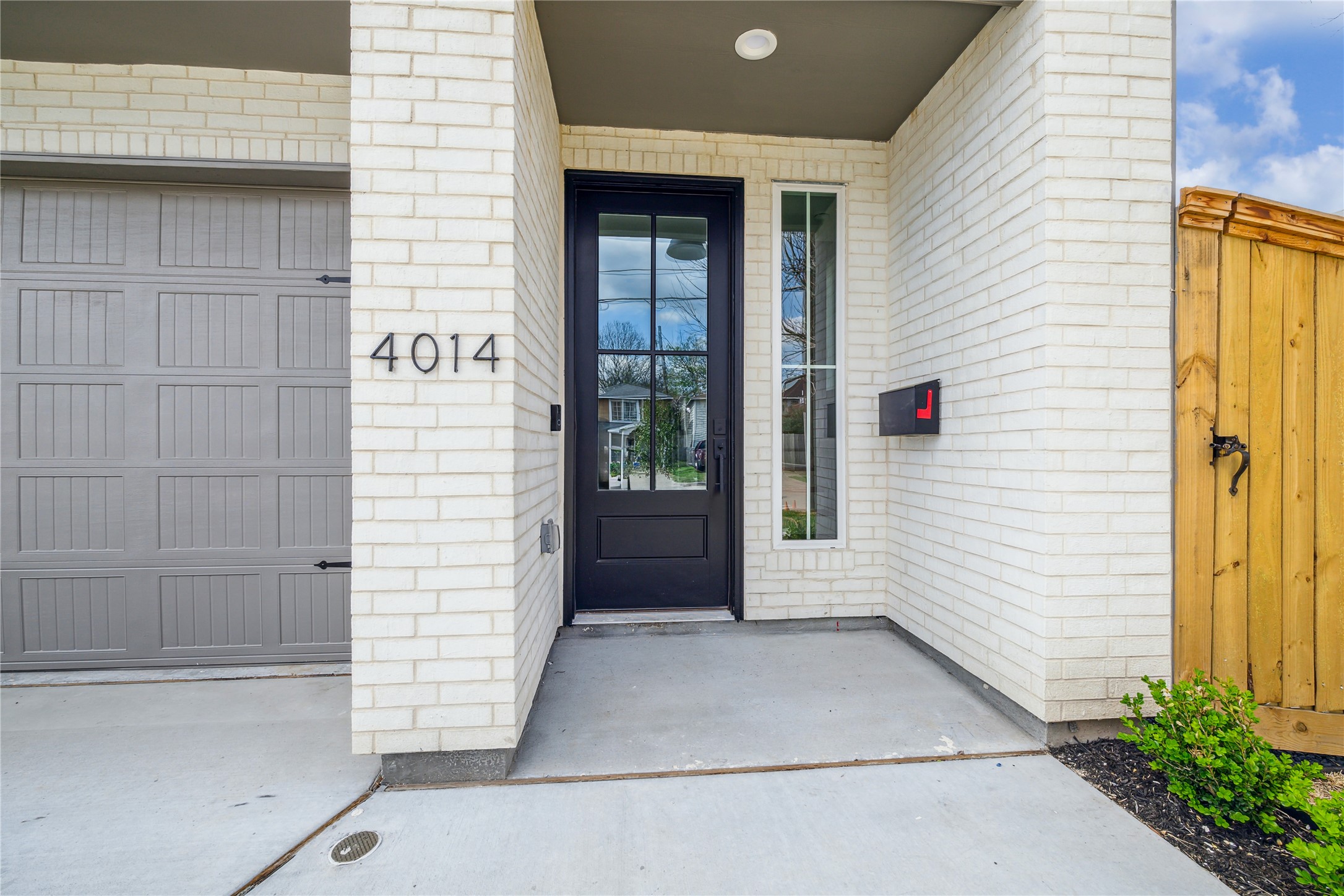 4014 Hutchins Street Property Photo 2