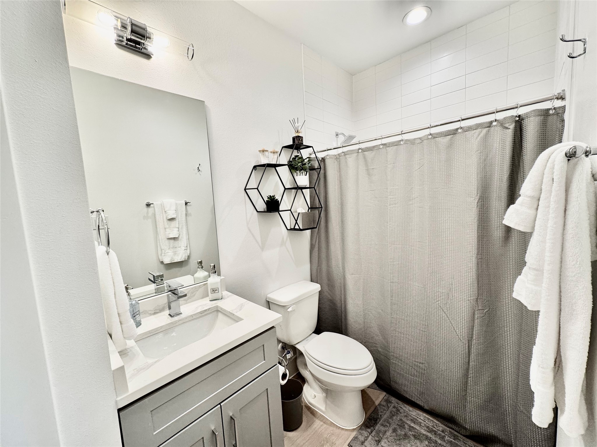 4014 Hutchins Street Property Photo 6