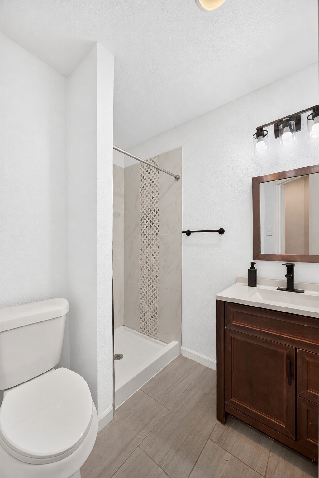 8002 Lichen Lane Property Photo 33