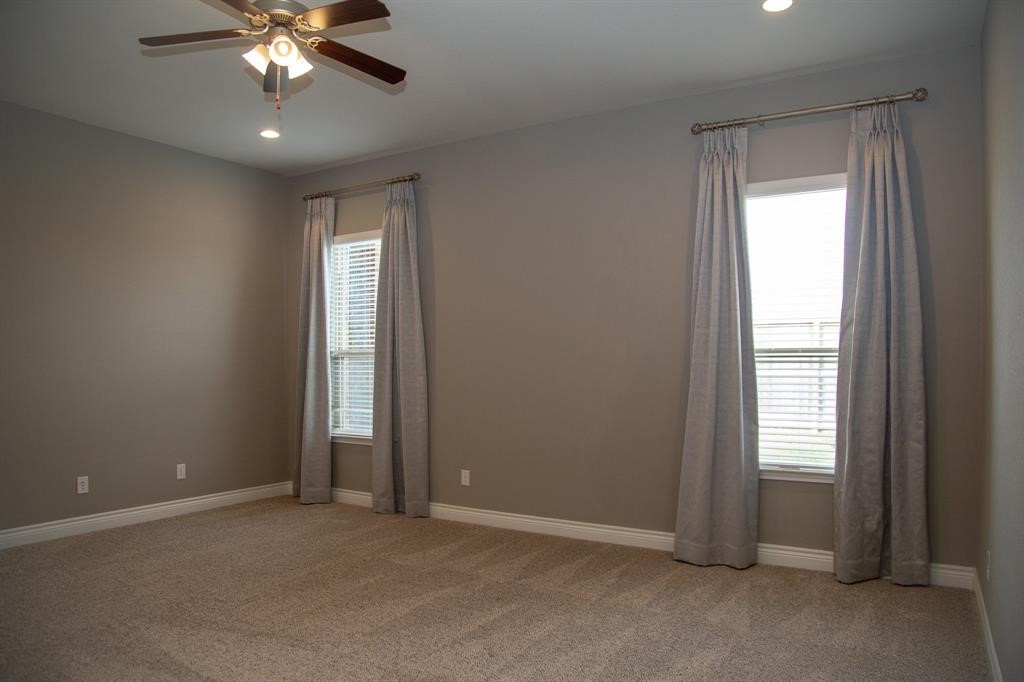 4902 Thunder Creek Lane Property Photo 13