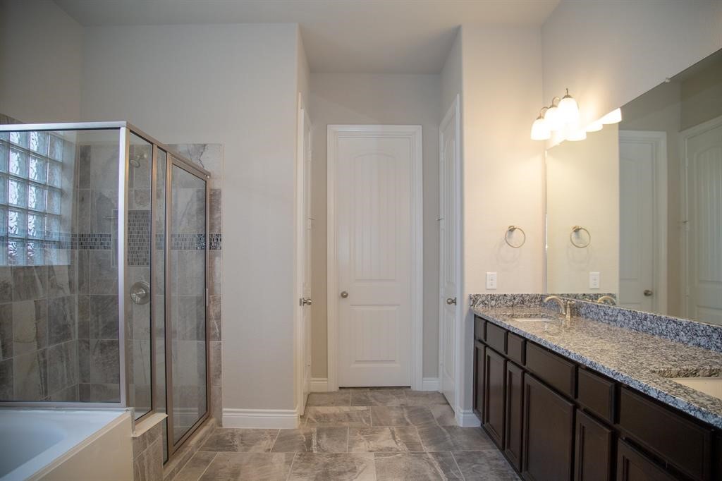 4902 Thunder Creek Lane Property Photo 15