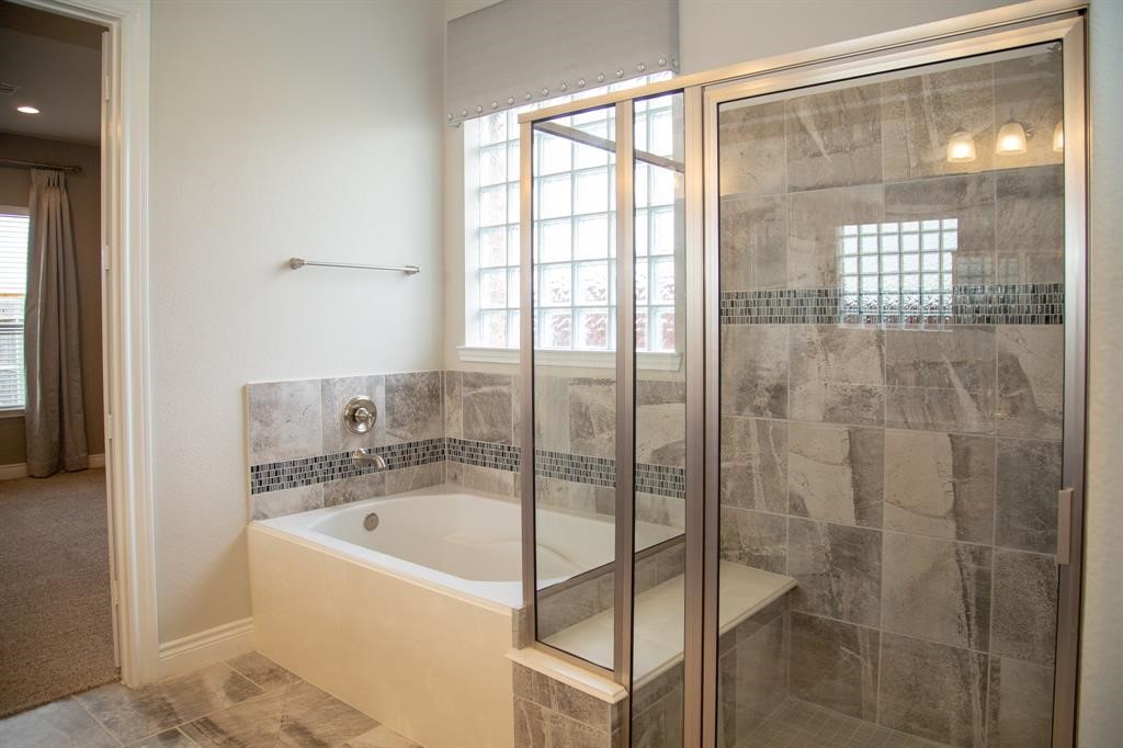 4902 Thunder Creek Lane Property Photo 17