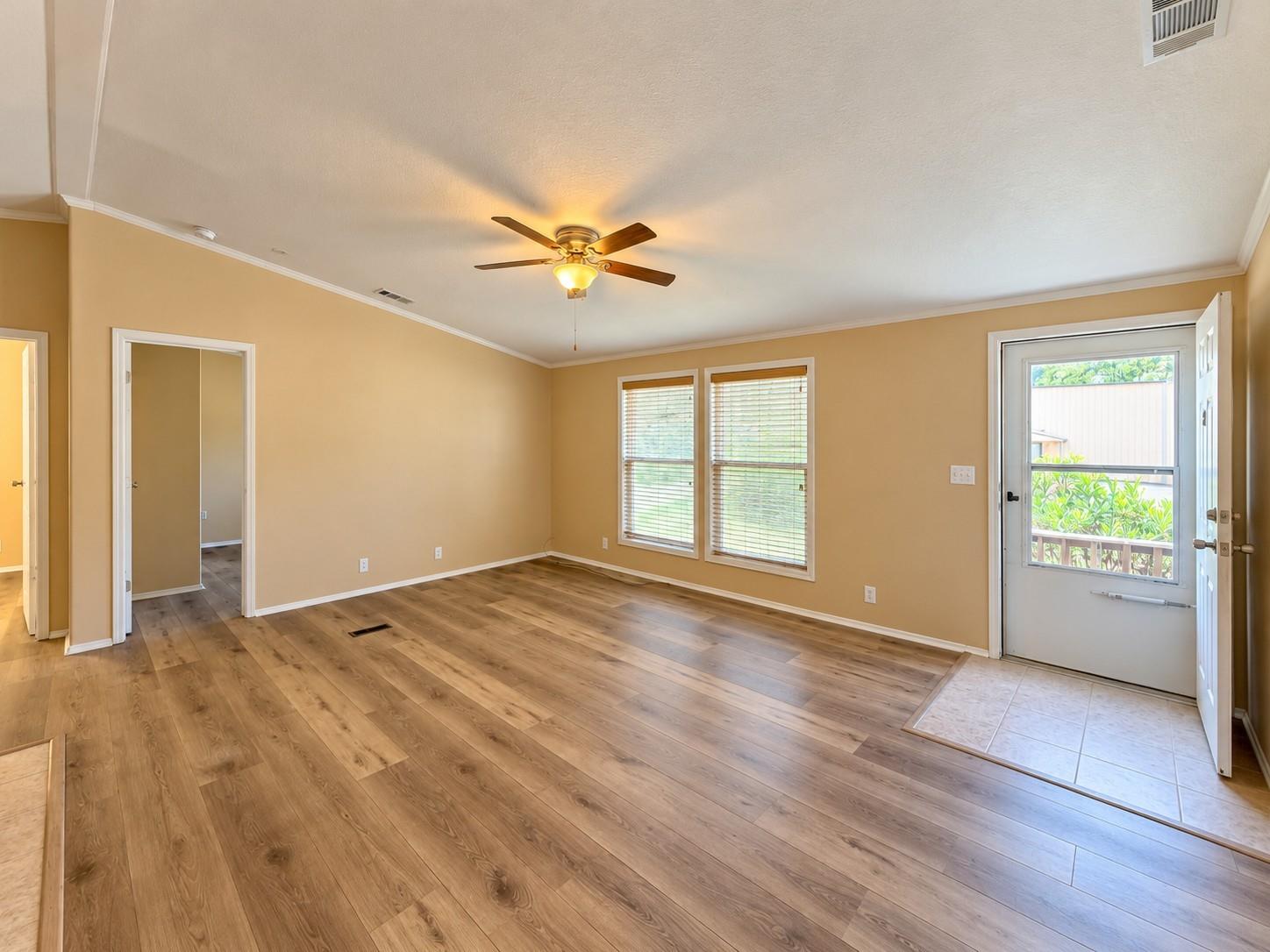 933 Front Street, Columbus Tx 78934 Property Photo 6