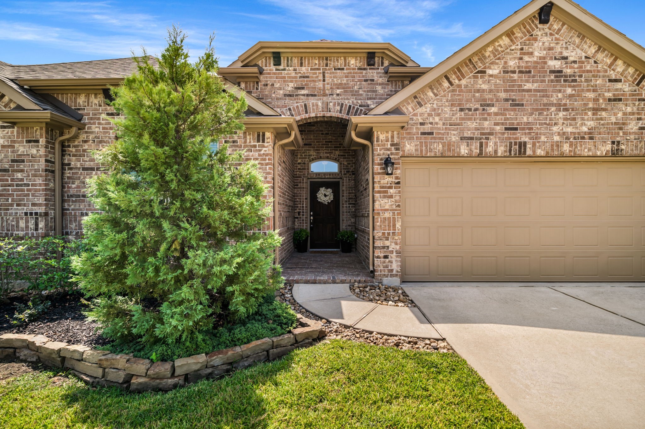 1527 Holly Chase Court Property Photo 3