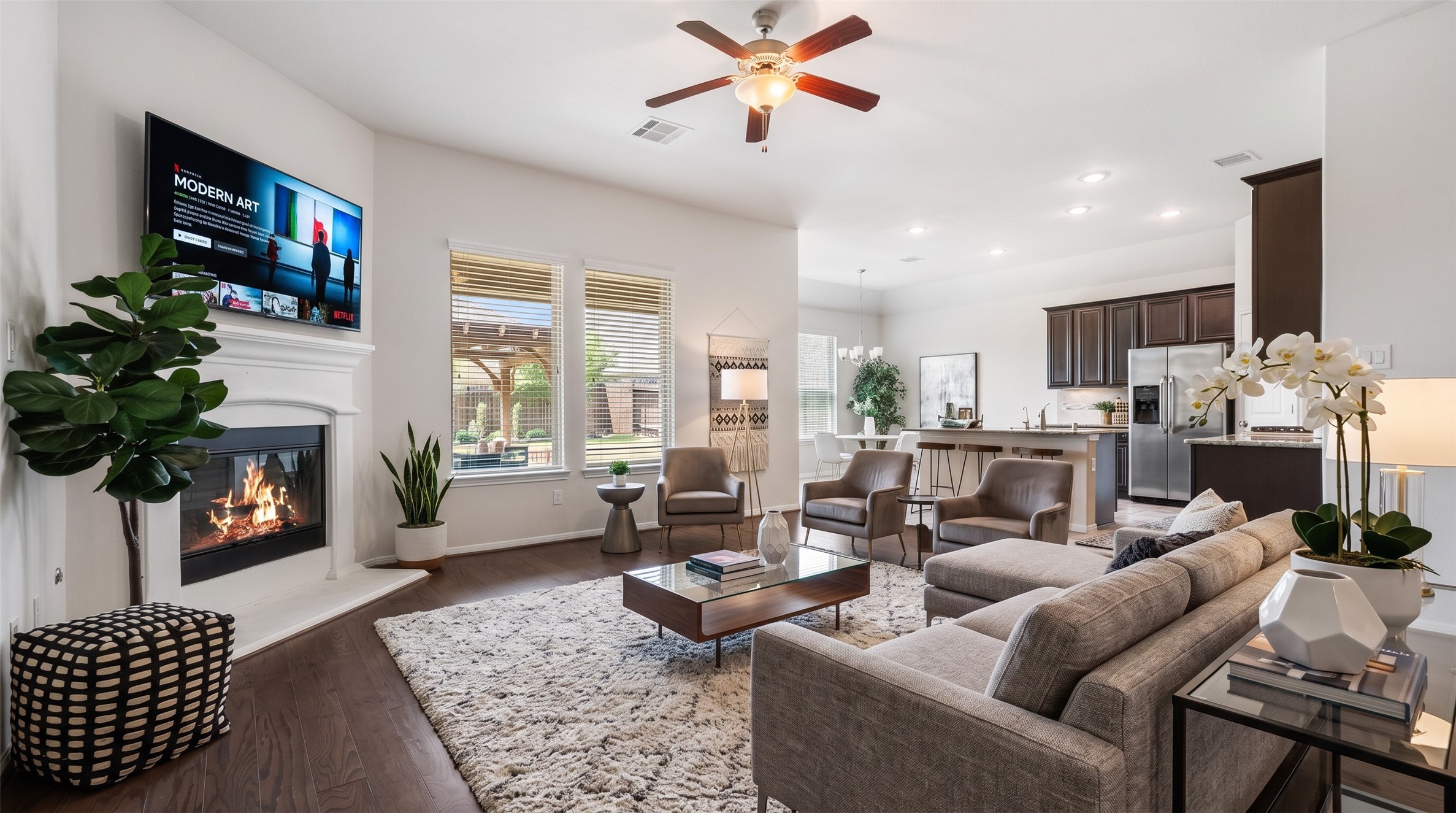 1527 Holly Chase Court Property Photo 4
