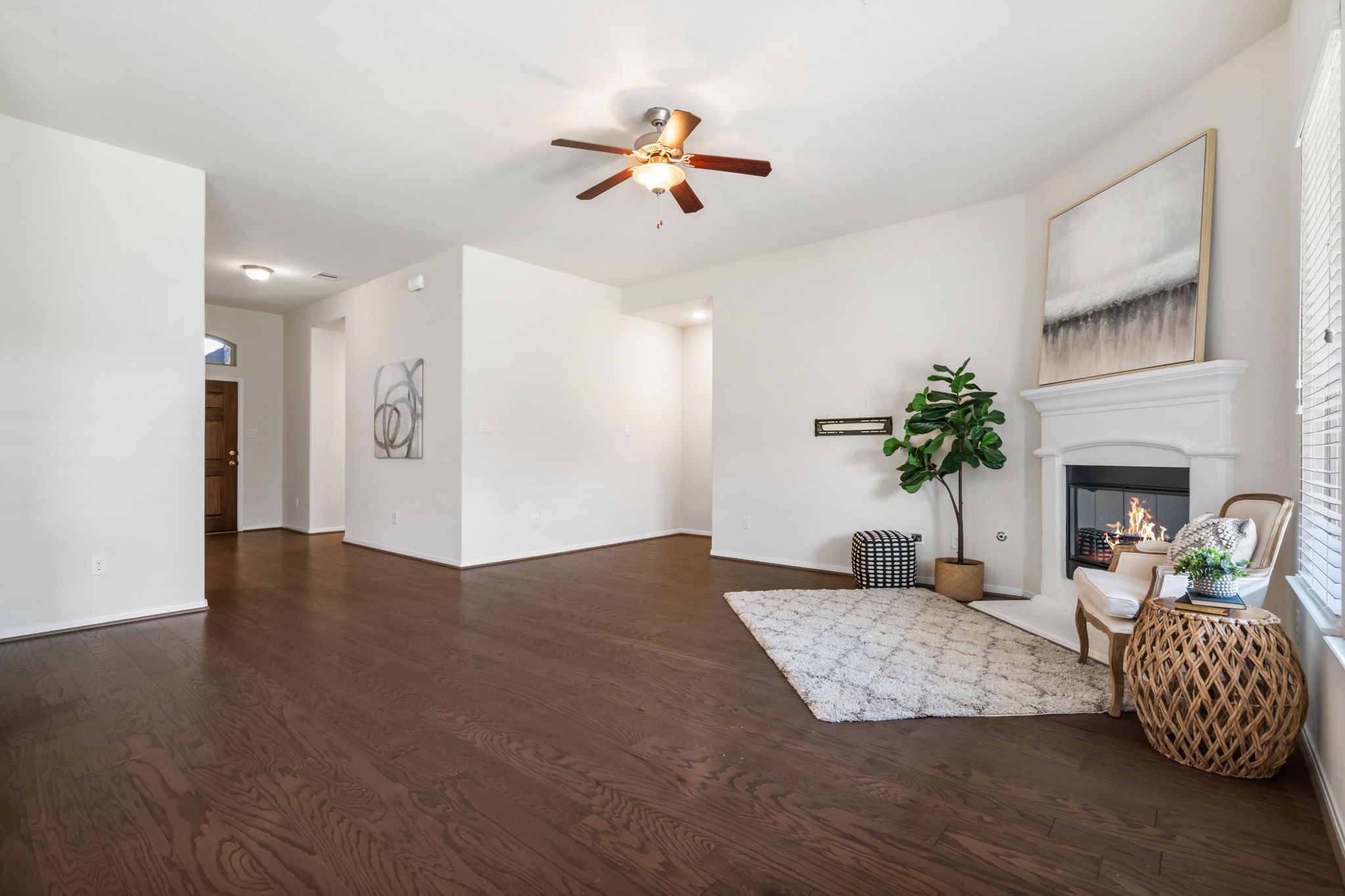 1527 Holly Chase Court Property Photo 7