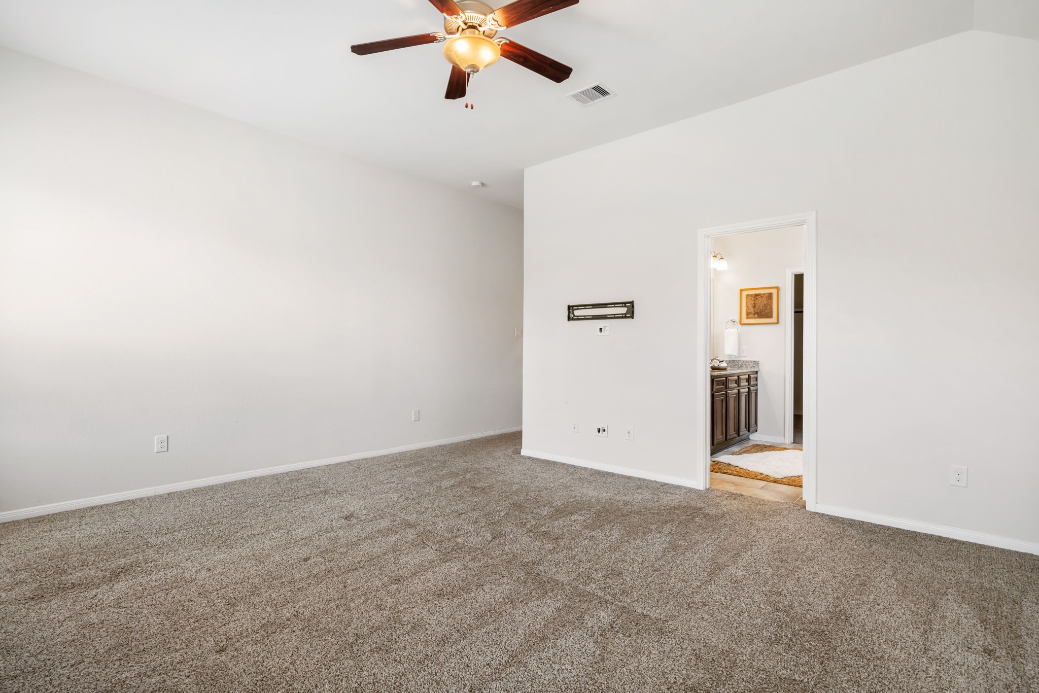 1527 Holly Chase Court Property Photo 16