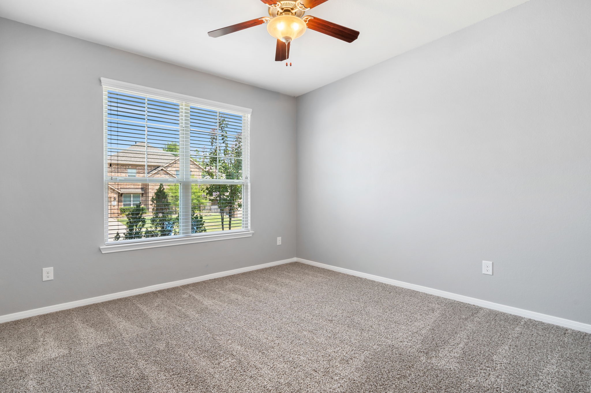 1527 Holly Chase Court Property Photo 22