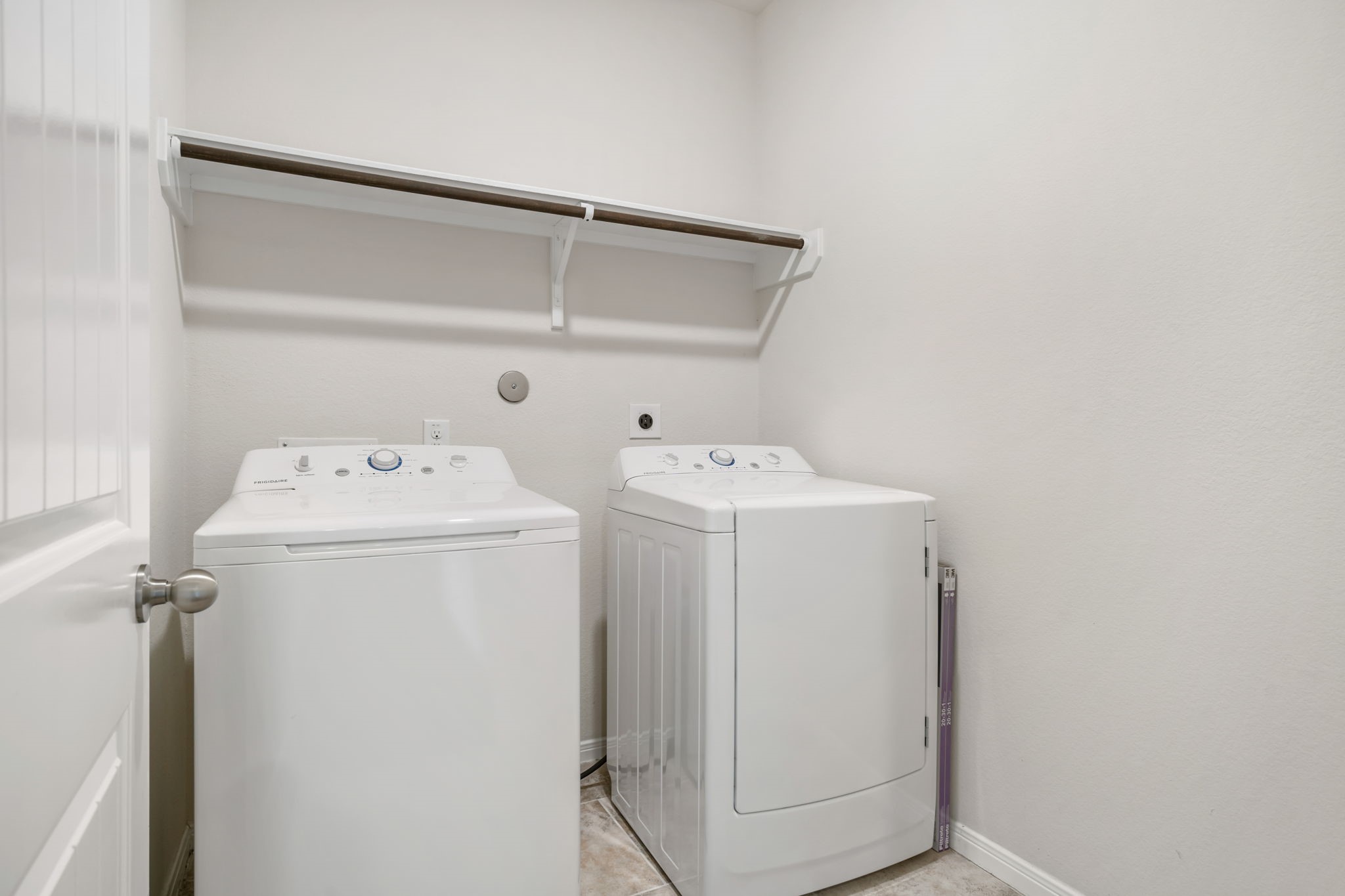 1527 Holly Chase Court Property Photo 24