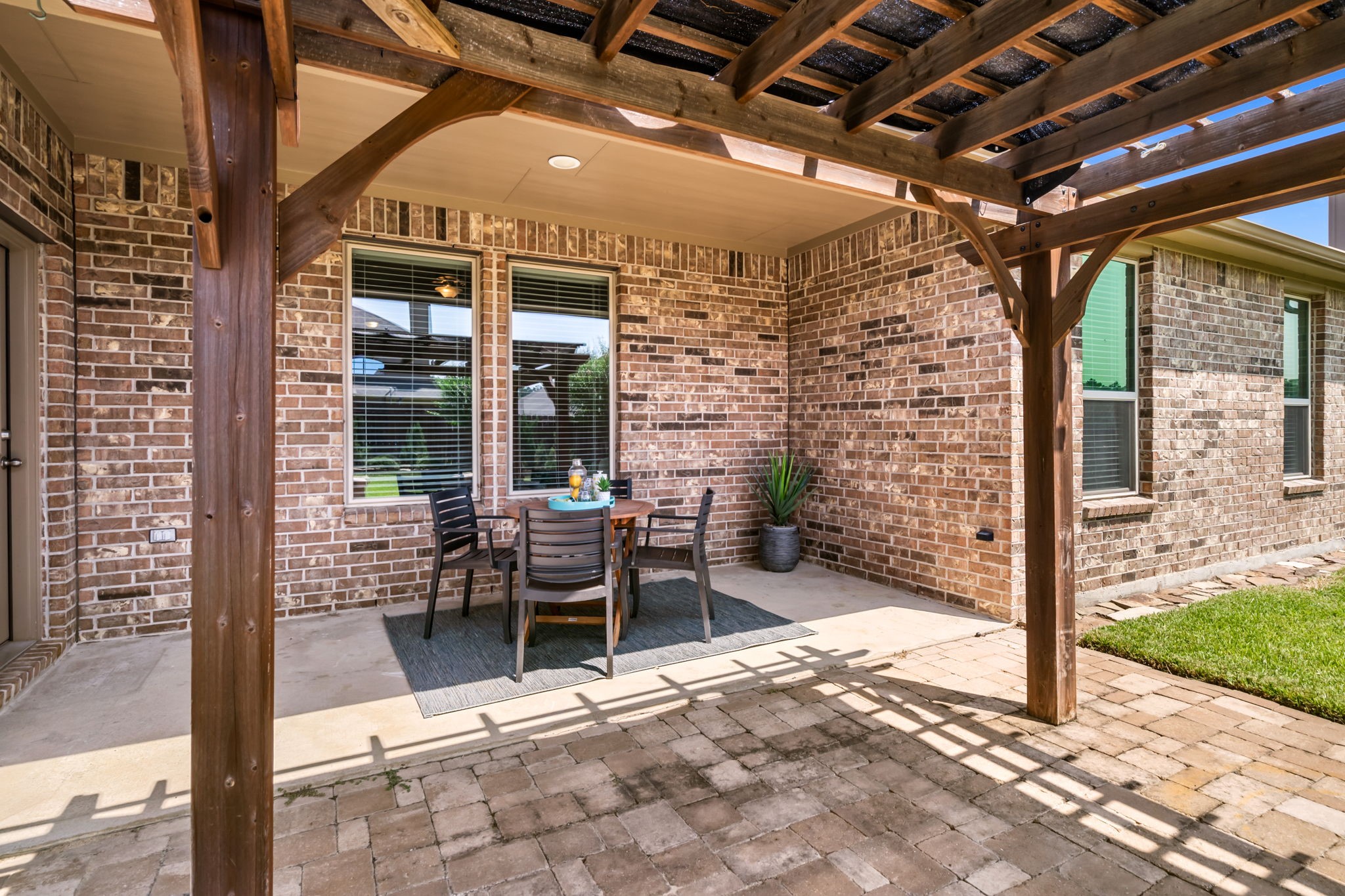 1527 Holly Chase Court Property Photo 30