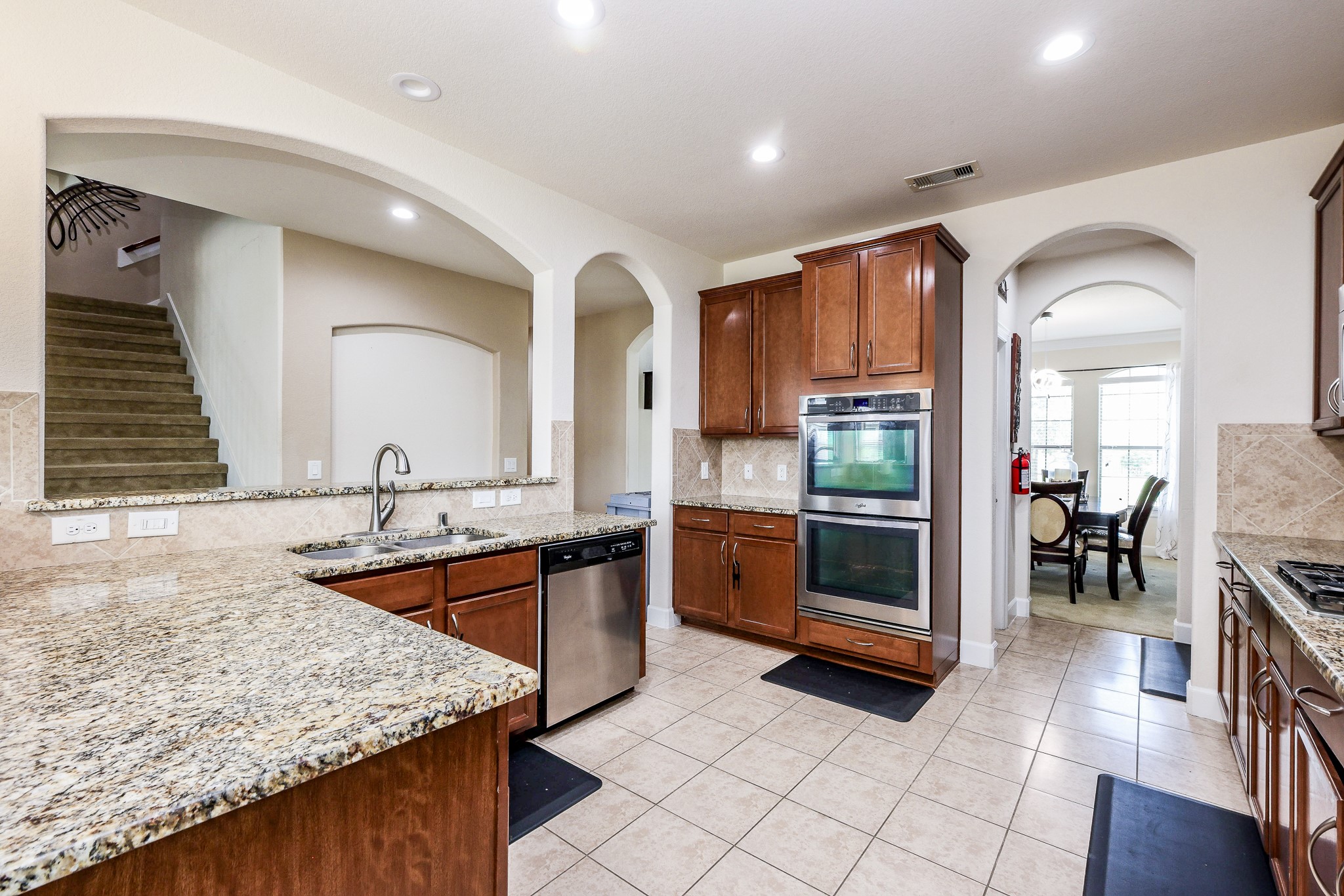 15322 Palmer Manor Drive Property Photo 5