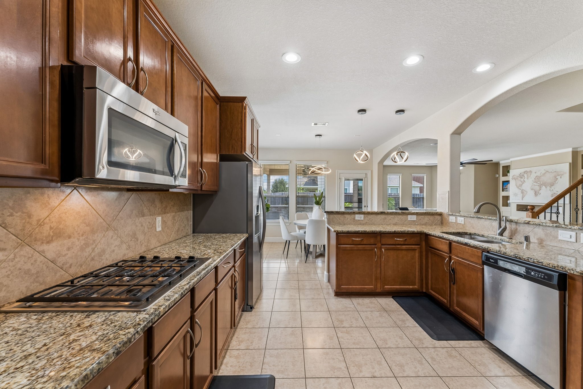 15322 Palmer Manor Drive Property Photo 9