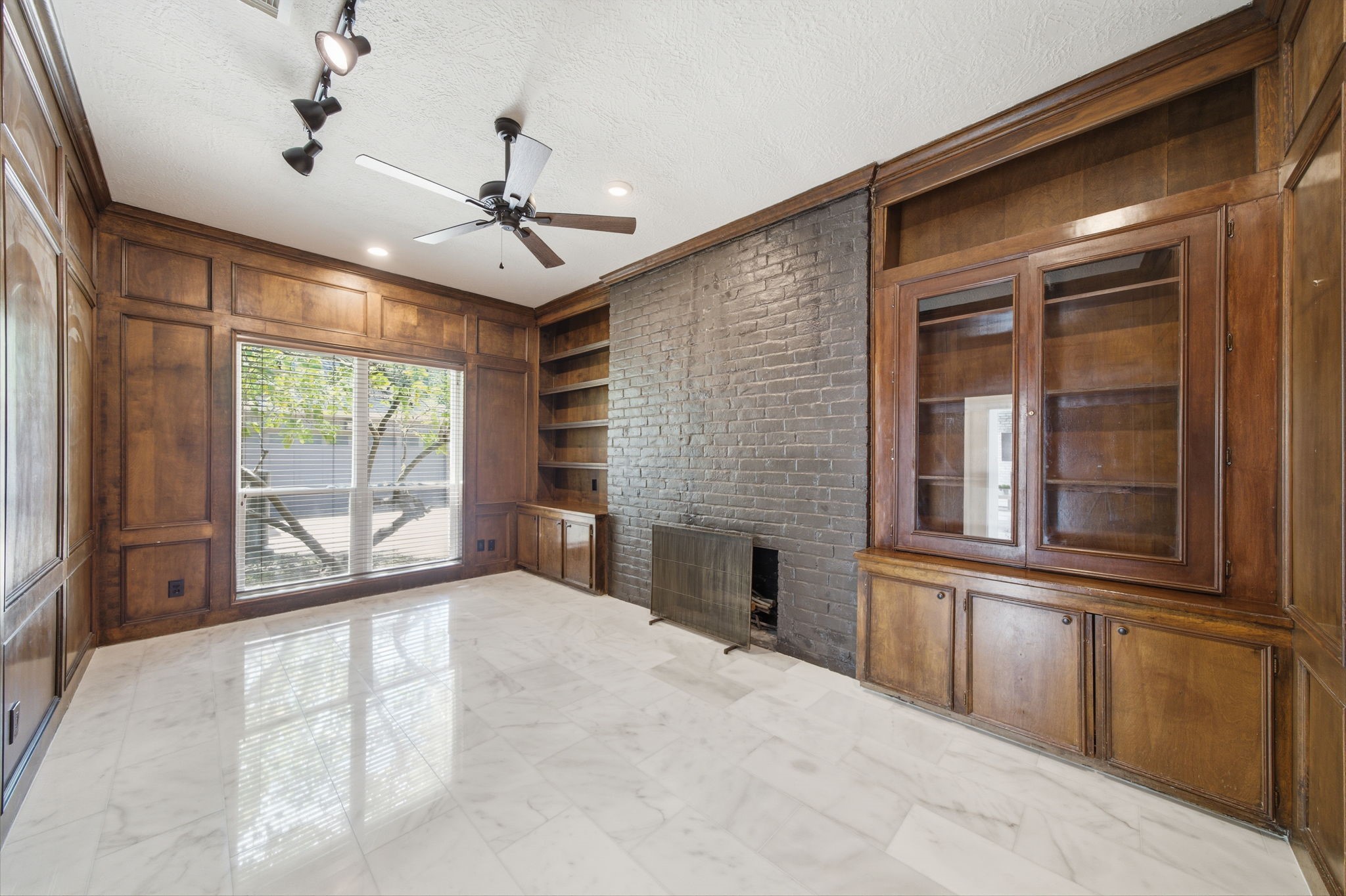 10103 Briar Forest Drive Property Photo 14