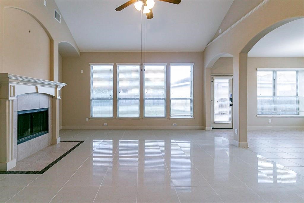 5603 Valley Country Lane Property Photo 8