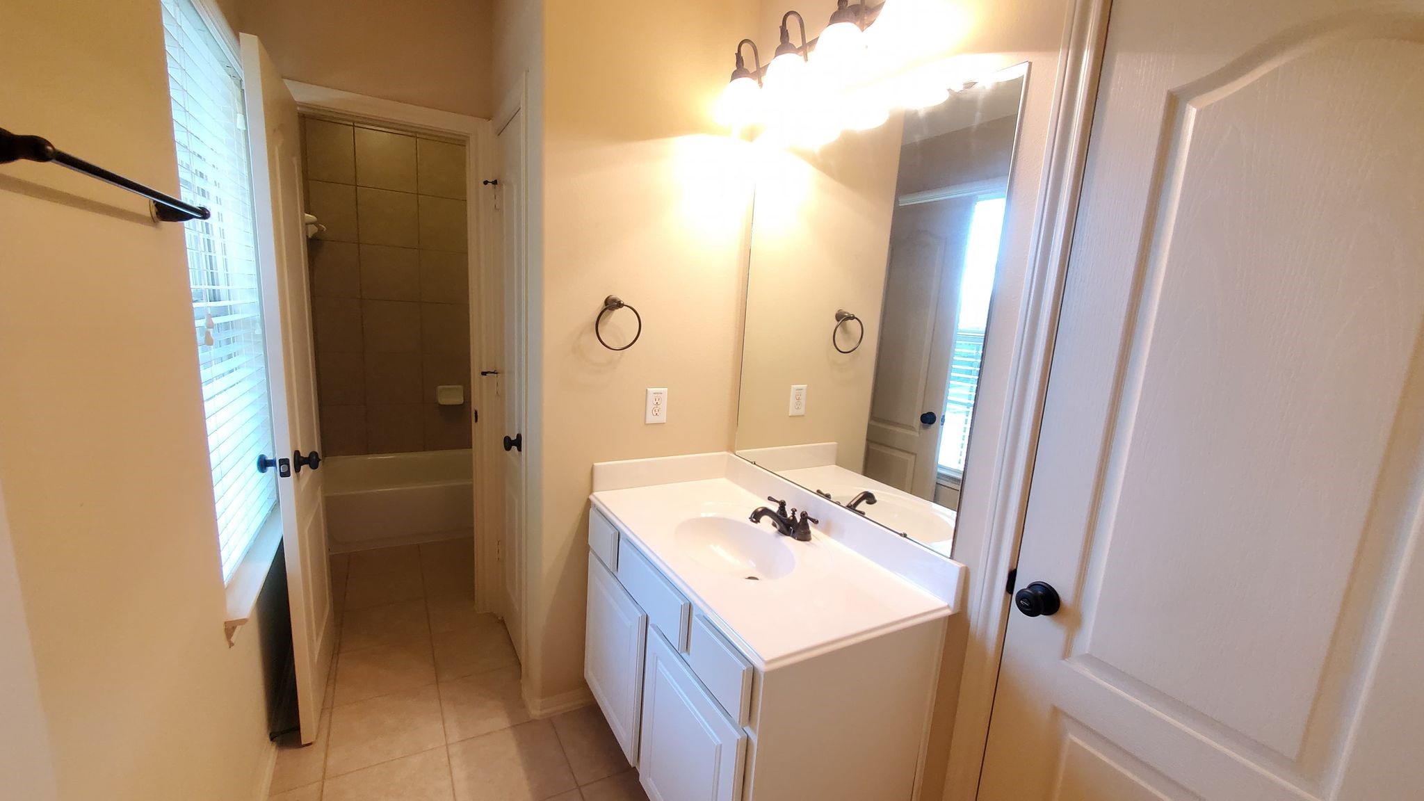 5603 Valley Country Lane Property Photo 34