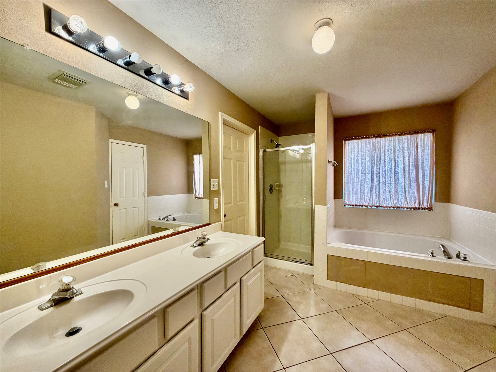 21306 Walden Grove Lane Property Photo 5