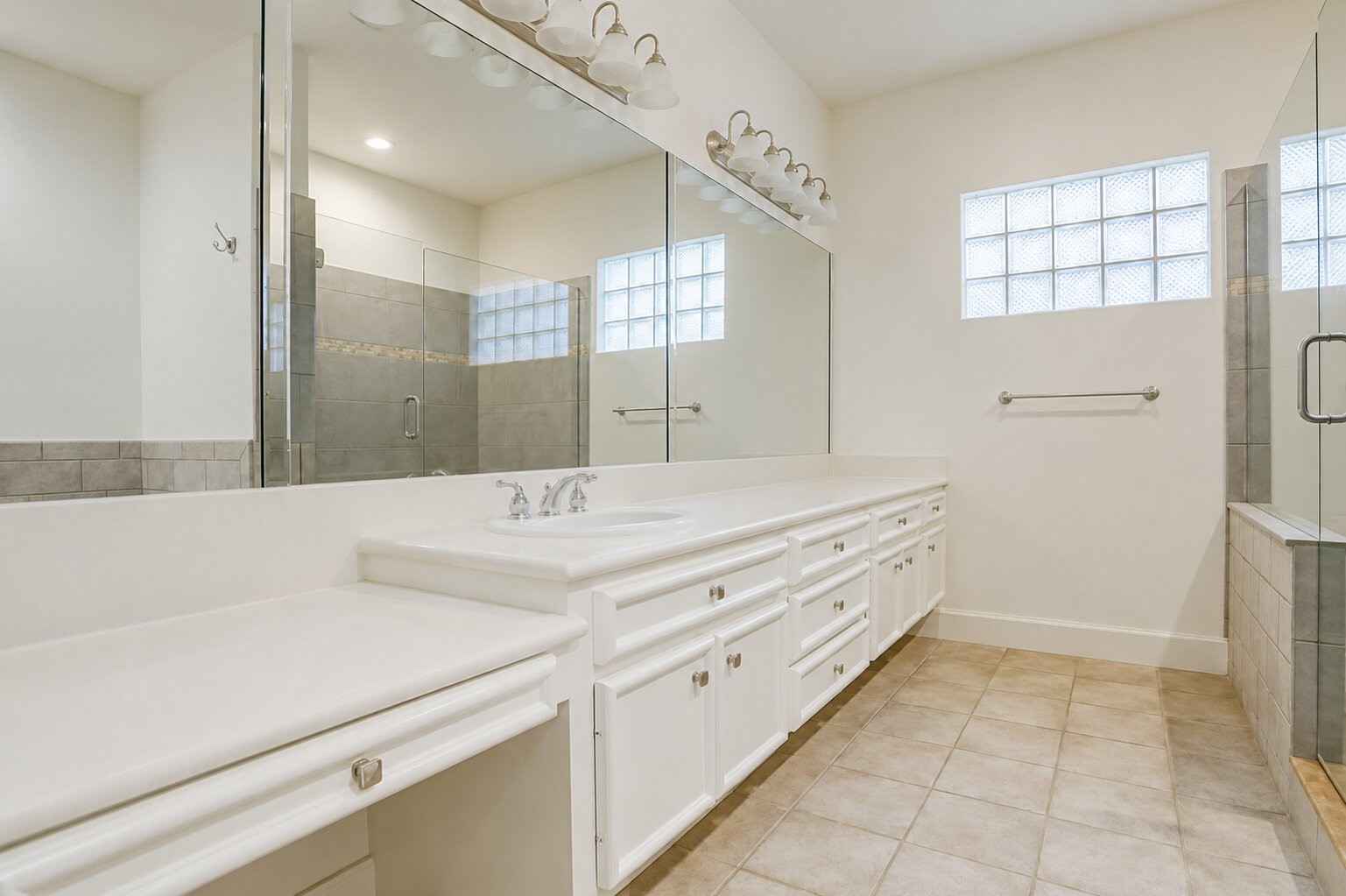 1412 Castle Court A Property Photo 16