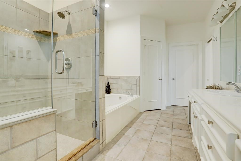 1412 Castle Court A Property Photo 17