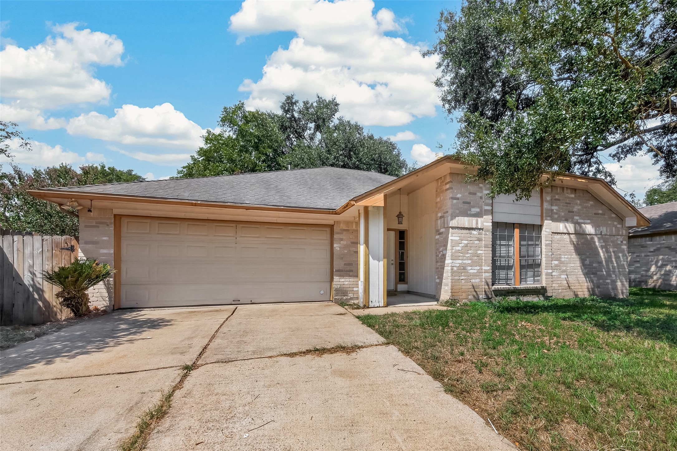 6423 Crakston Street Property Photo 1