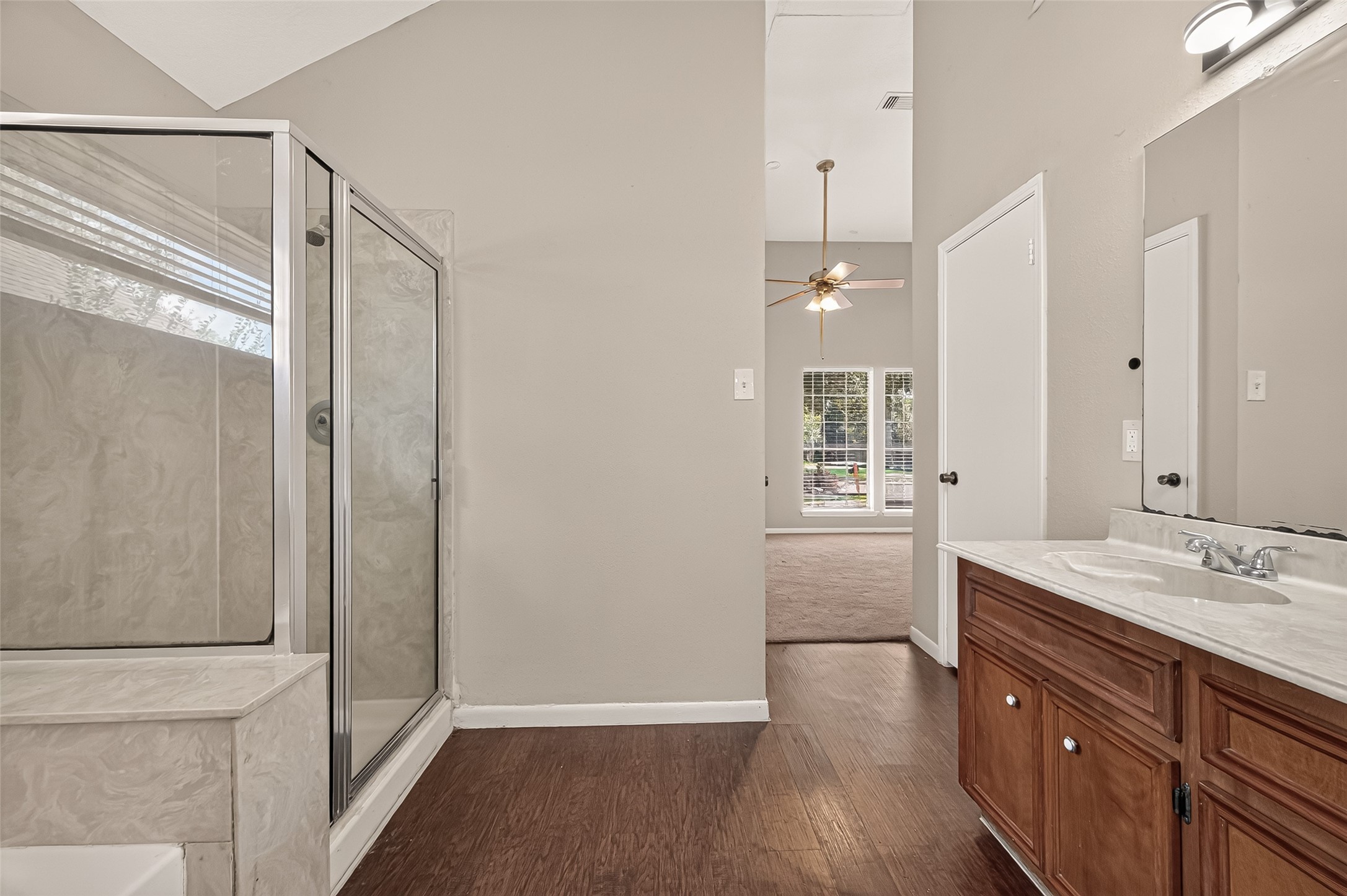 6423 Crakston Street Property Photo 8