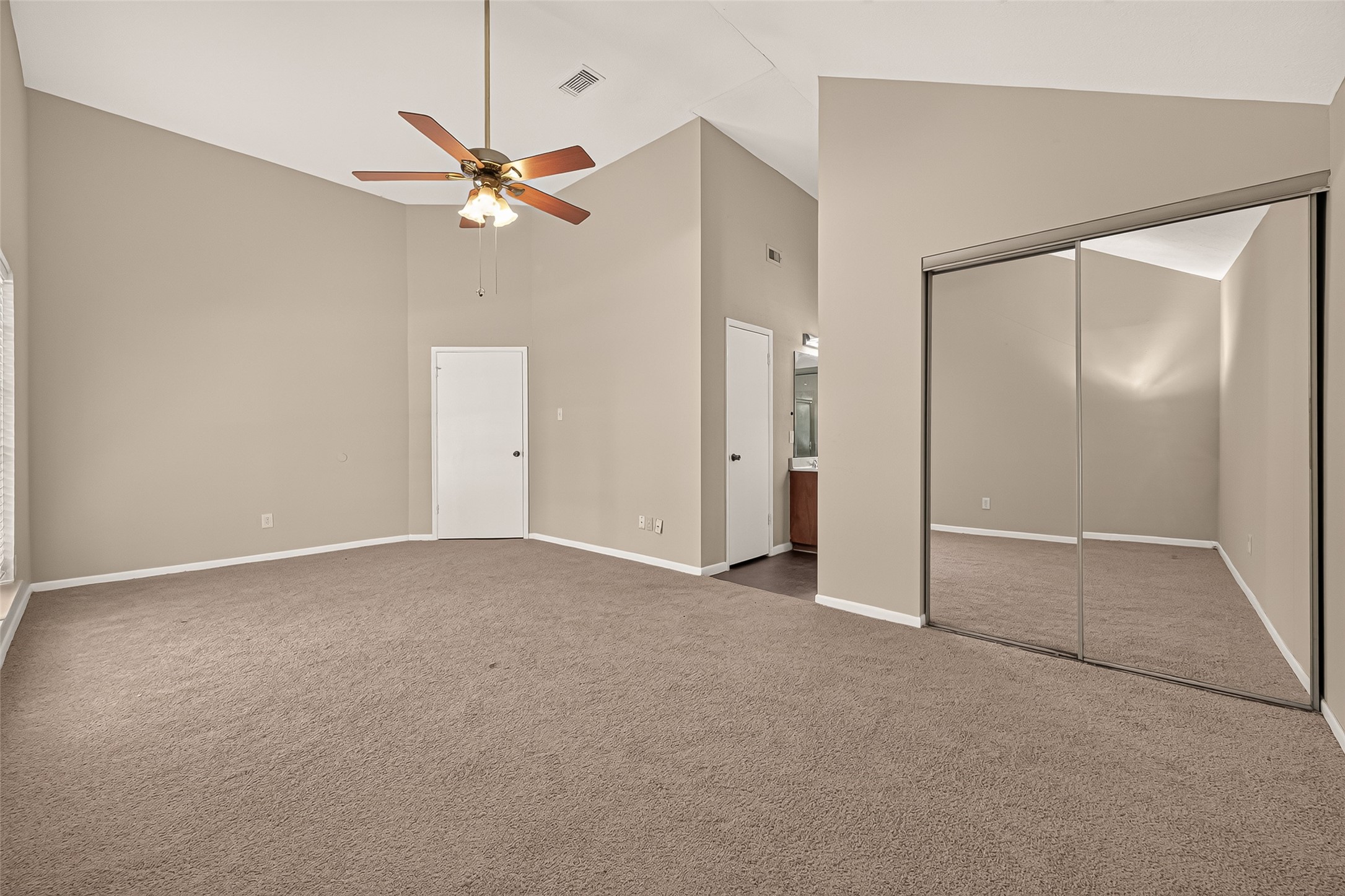 6423 Crakston Street Property Photo 13