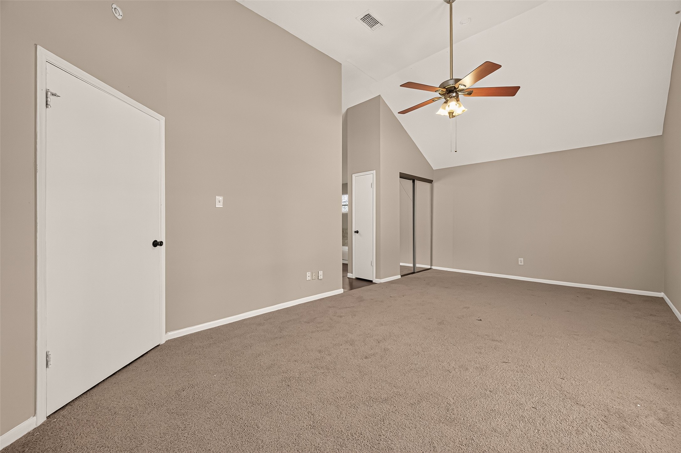 6423 Crakston Street Property Photo 14