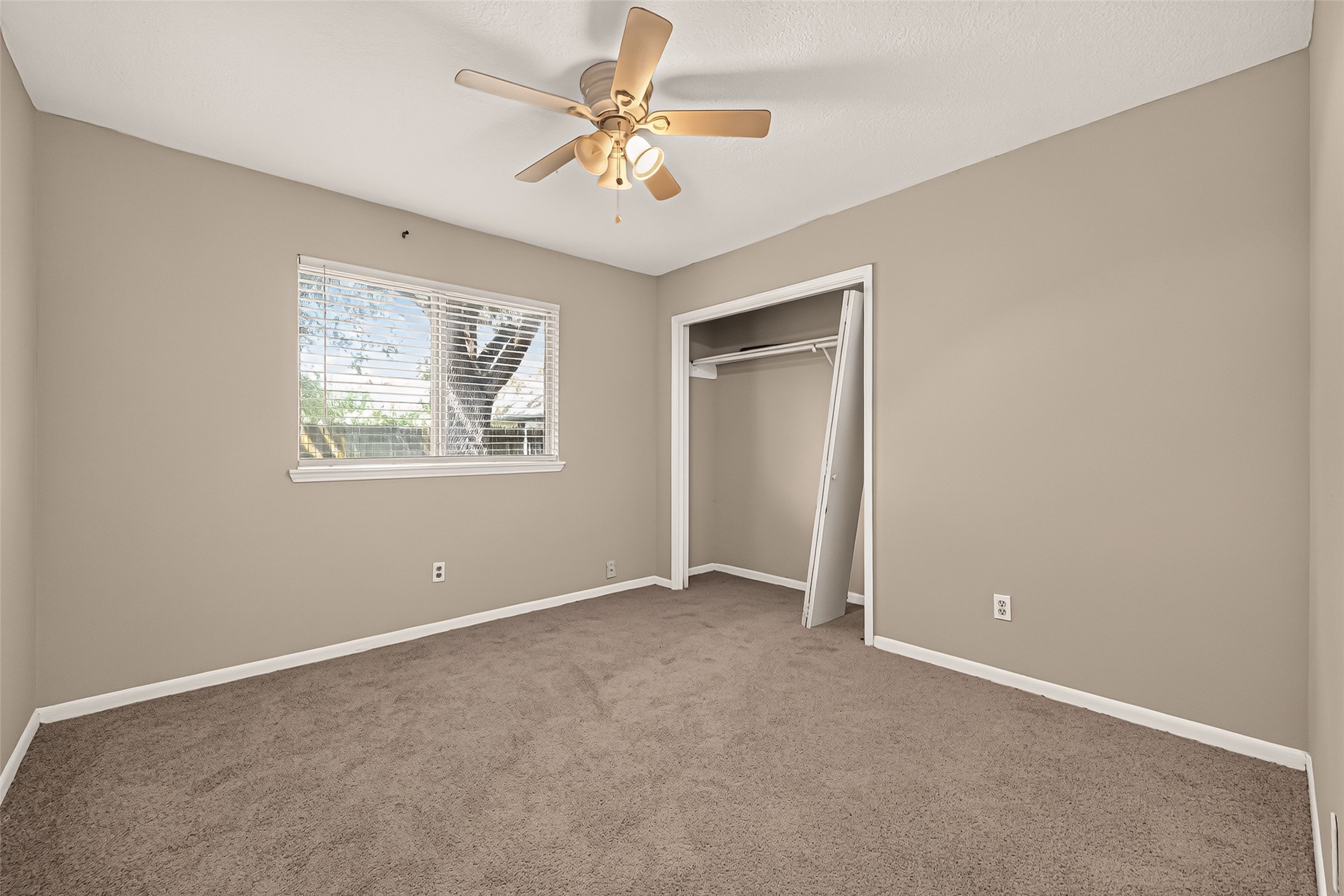 6423 Crakston Street Property Photo 19