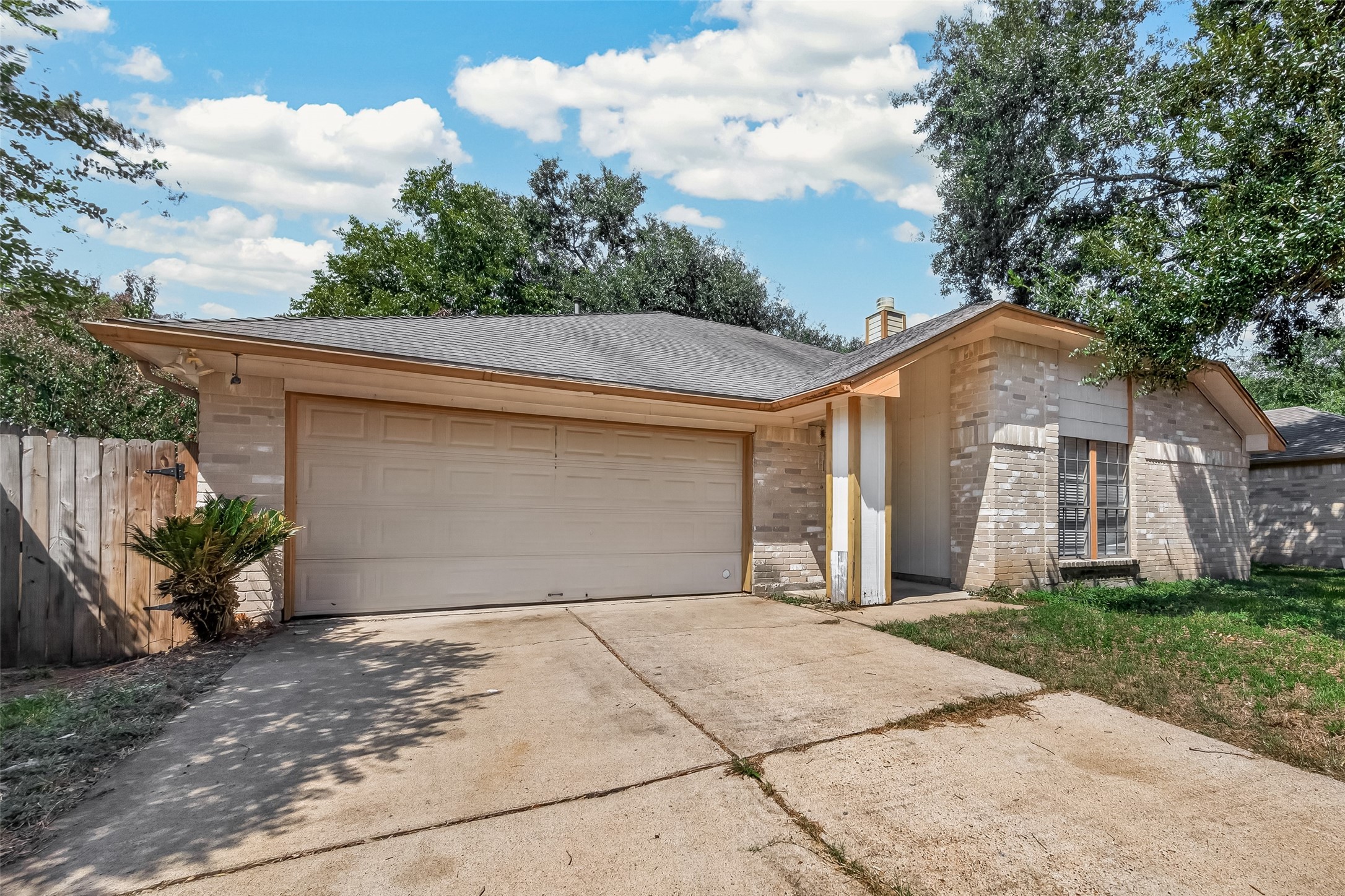 6423 Crakston Street Property Photo 39