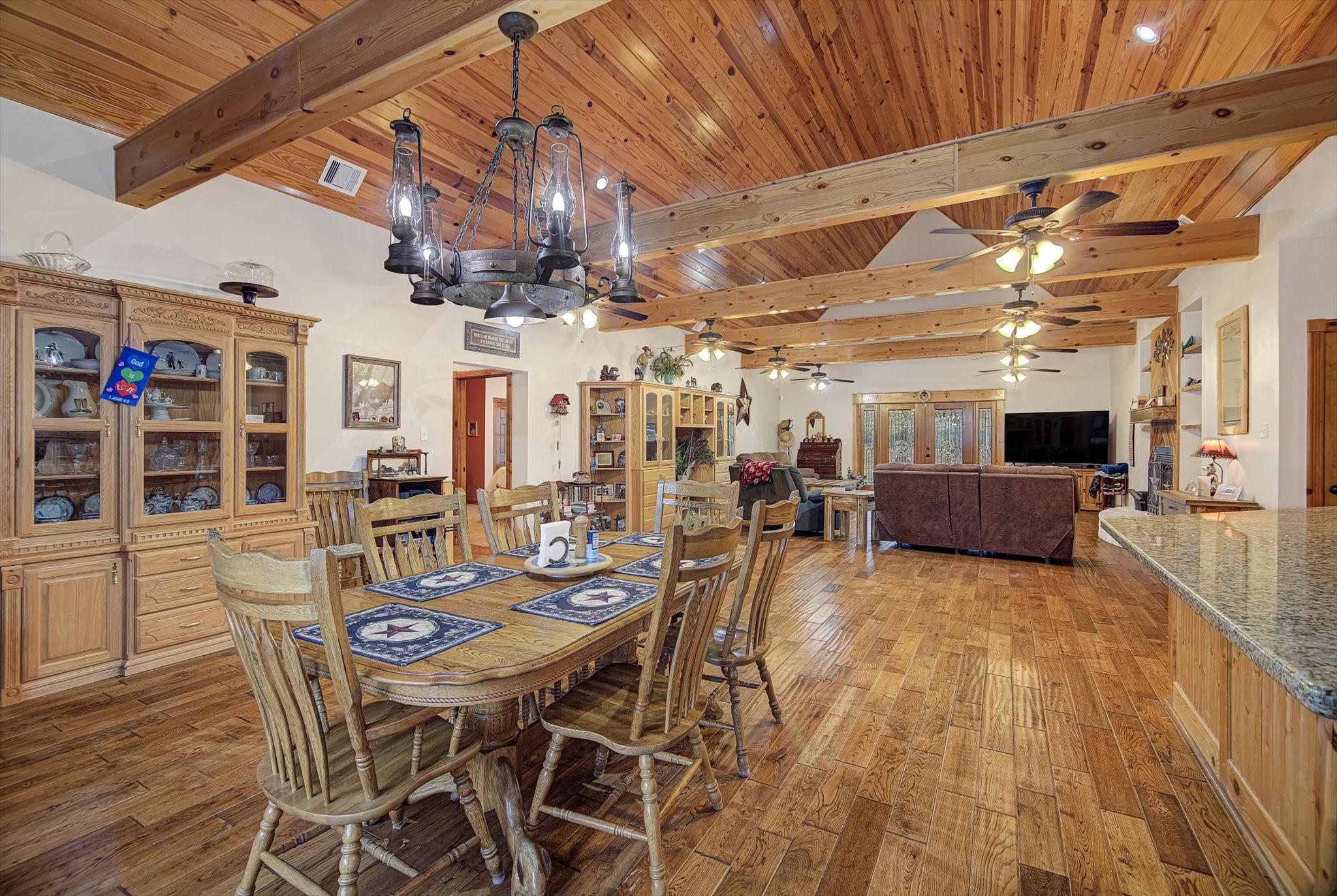 20205 Highway 146 N Property Photo 1