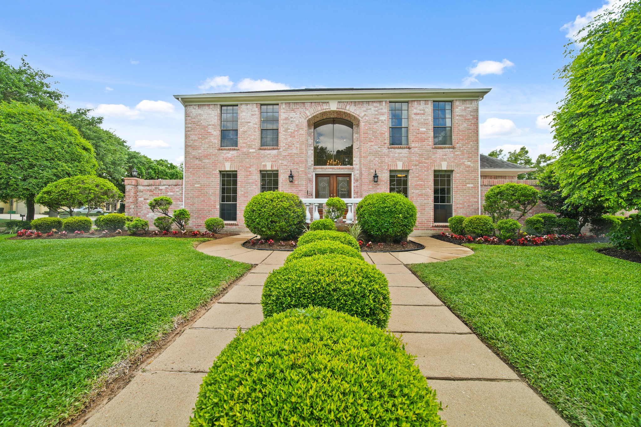 203 Laurel Springs Court Property Photo 3