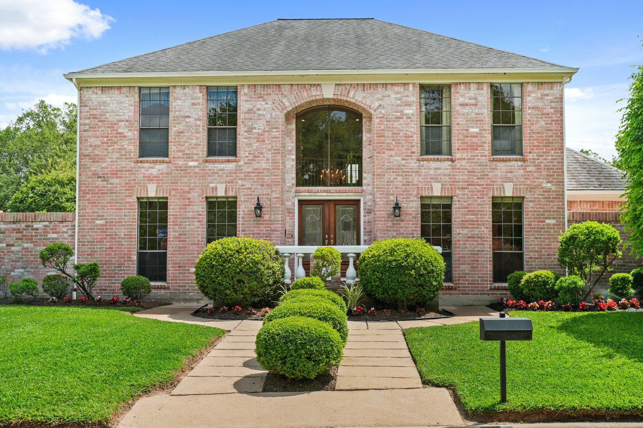 203 Laurel Springs Court Property Photo 4