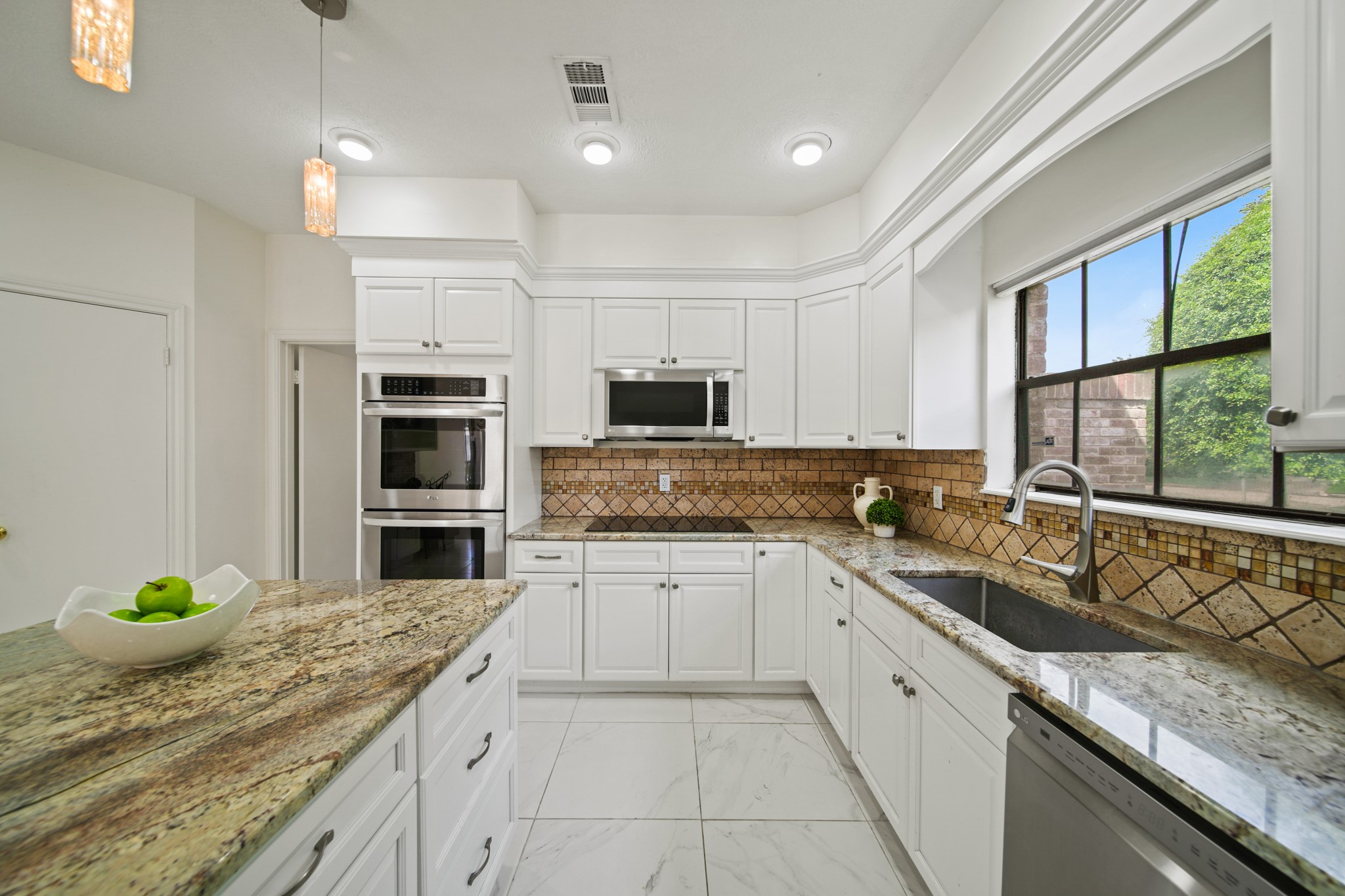 203 Laurel Springs Court Property Photo 10