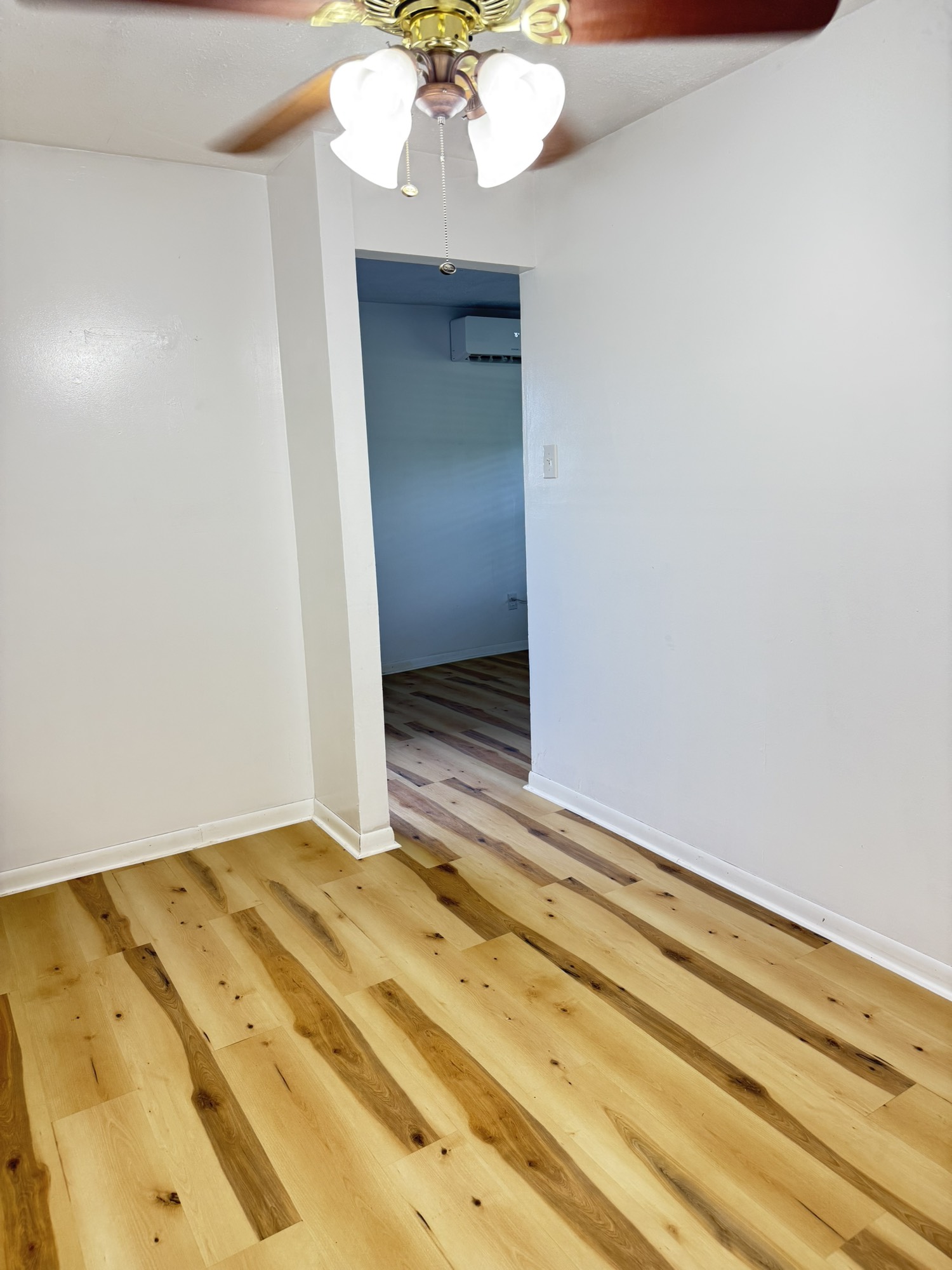 11414 Sralla Road A Property Photo 6