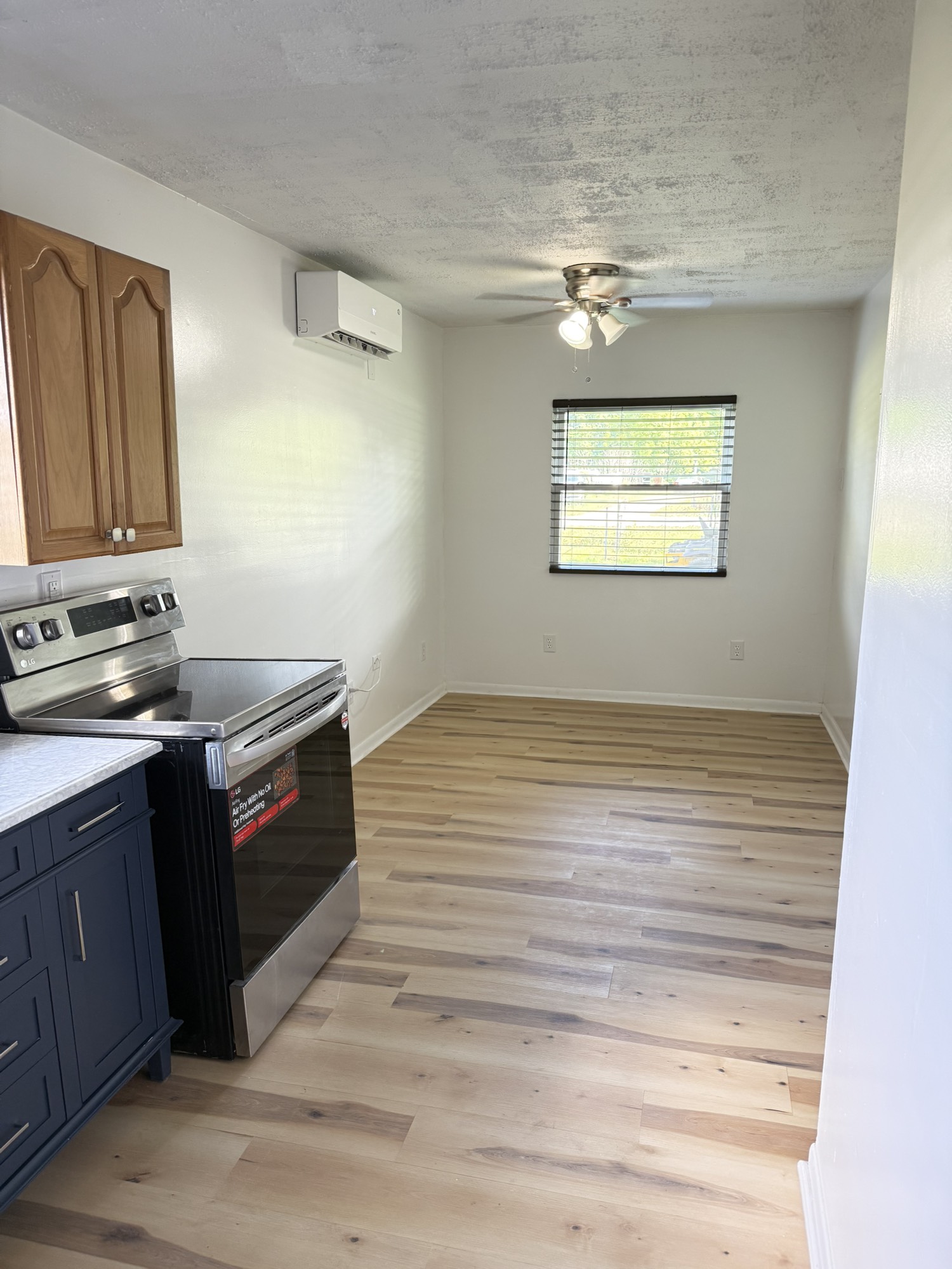 11414 Sralla Road A Property Photo 7