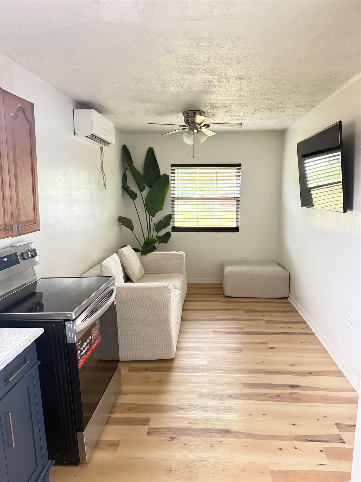11414 Sralla Road A Property Photo 10